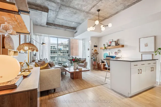 Additional property image - 201 Carlaw Ave Unit 702