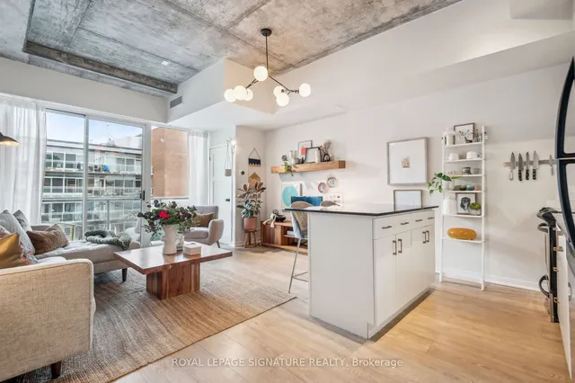 Additional property image - 201 Carlaw Ave Unit 702