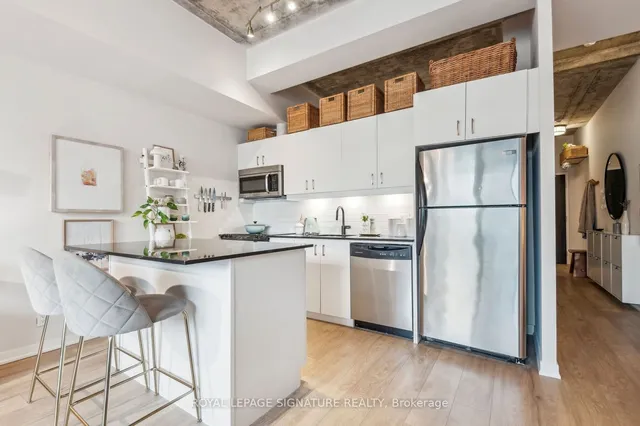 Additional property image - 201 Carlaw Ave Unit 702