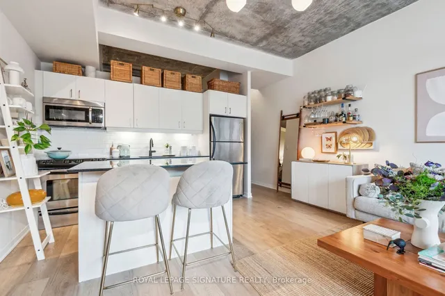 Additional property image - 201 Carlaw Ave Unit 702