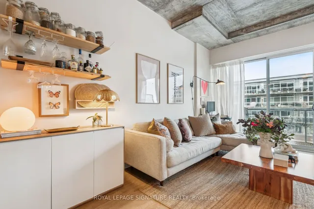 Additional property image - 201 Carlaw Ave Unit 702