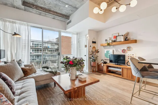 Additional property image - 201 Carlaw Ave Unit 702