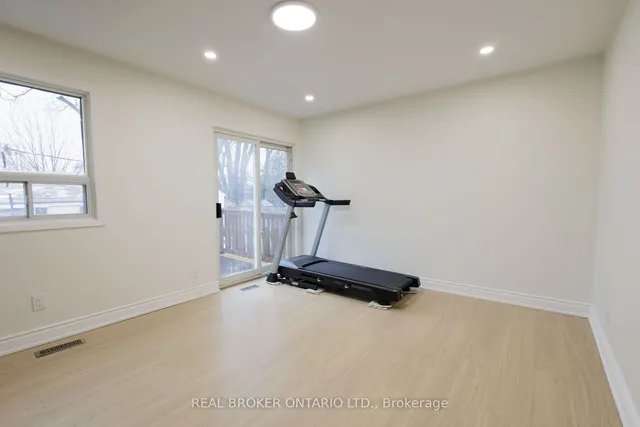 Additional property image - 88 Vanbrugh Ave