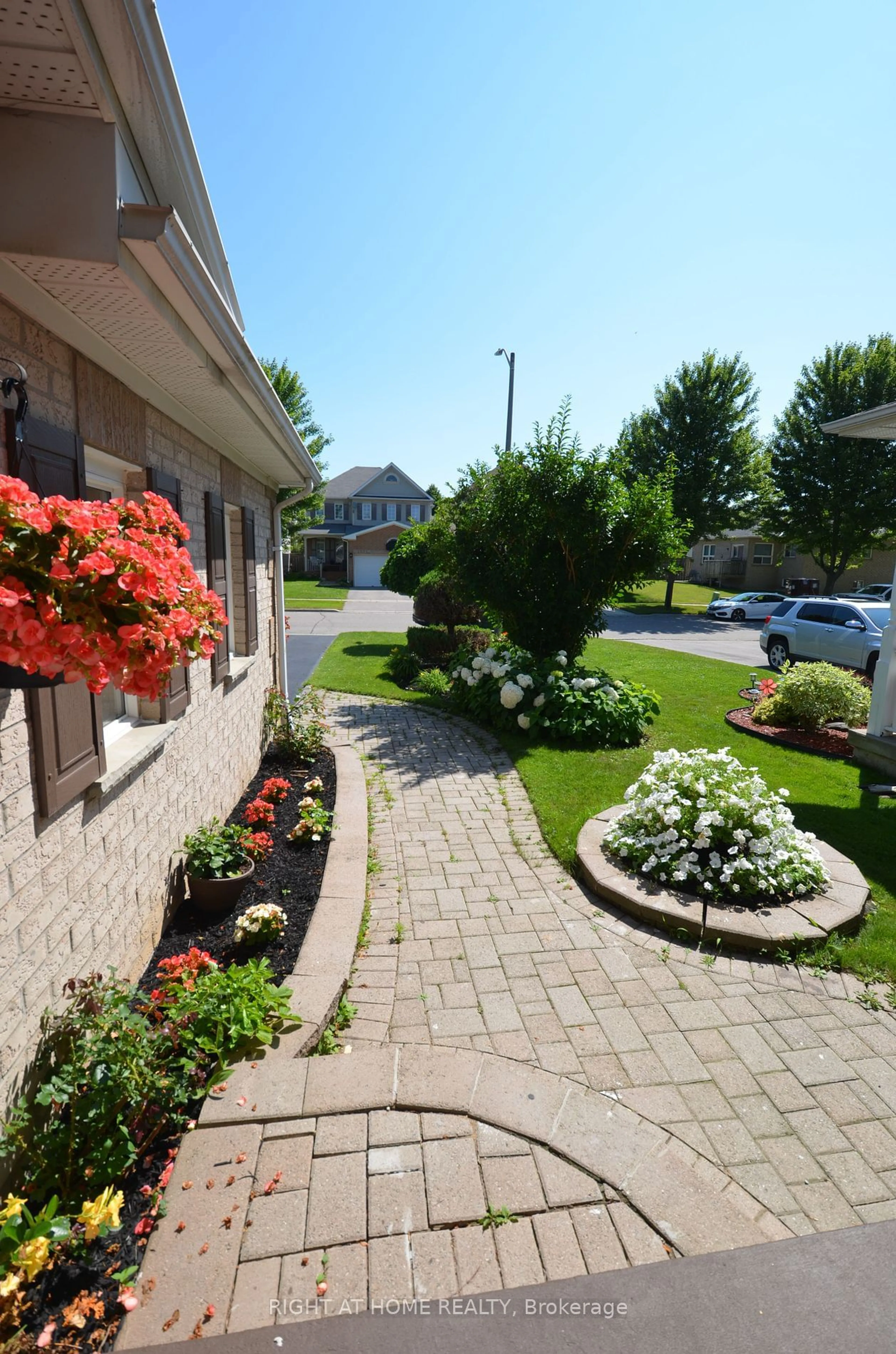 Patio, street for 1172 Westridge Dr, Oshawa Ontario L1K 2L1