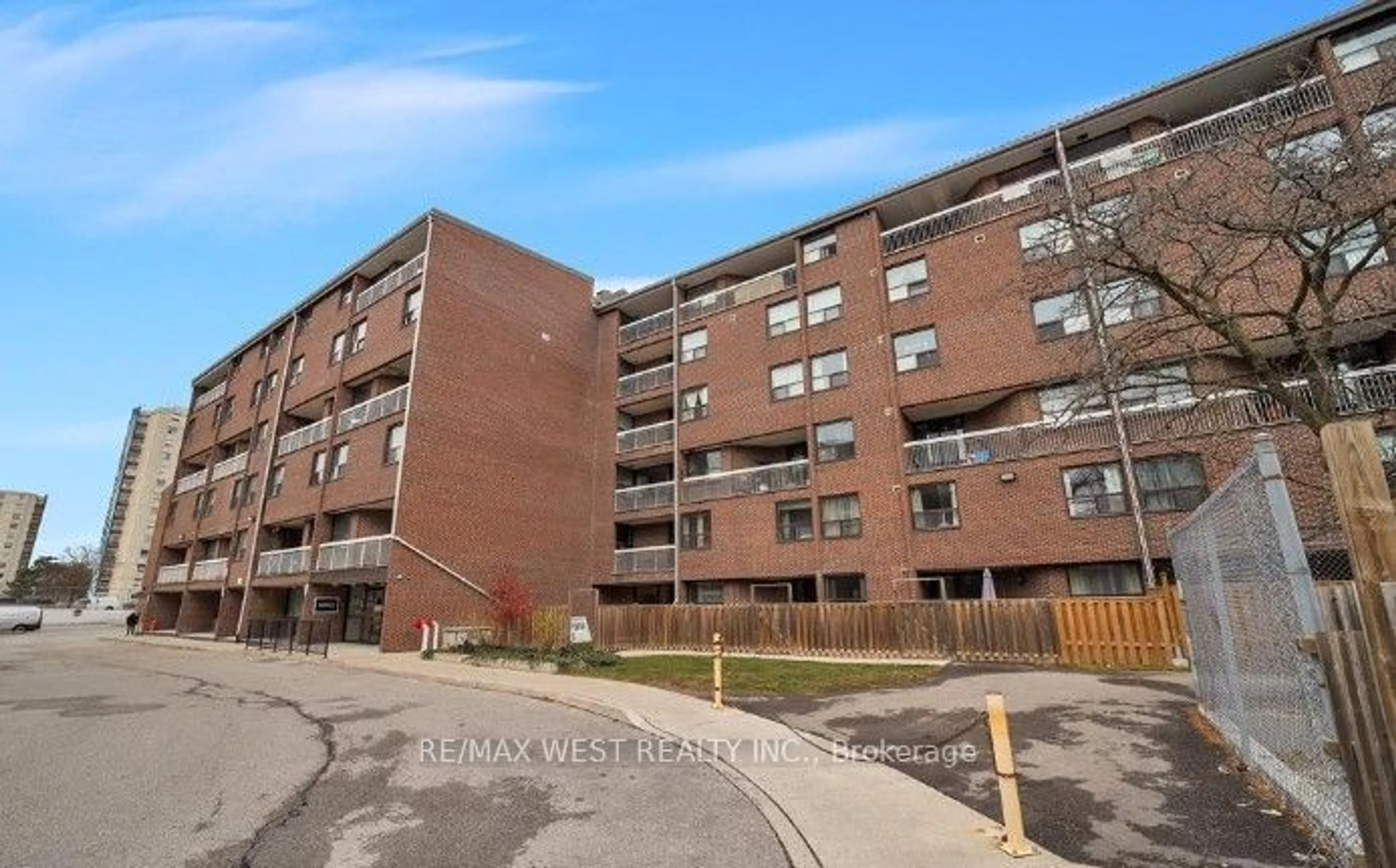 Unknown for 4062 Lawrence Ave #306, Toronto Ontario M1E 4V5