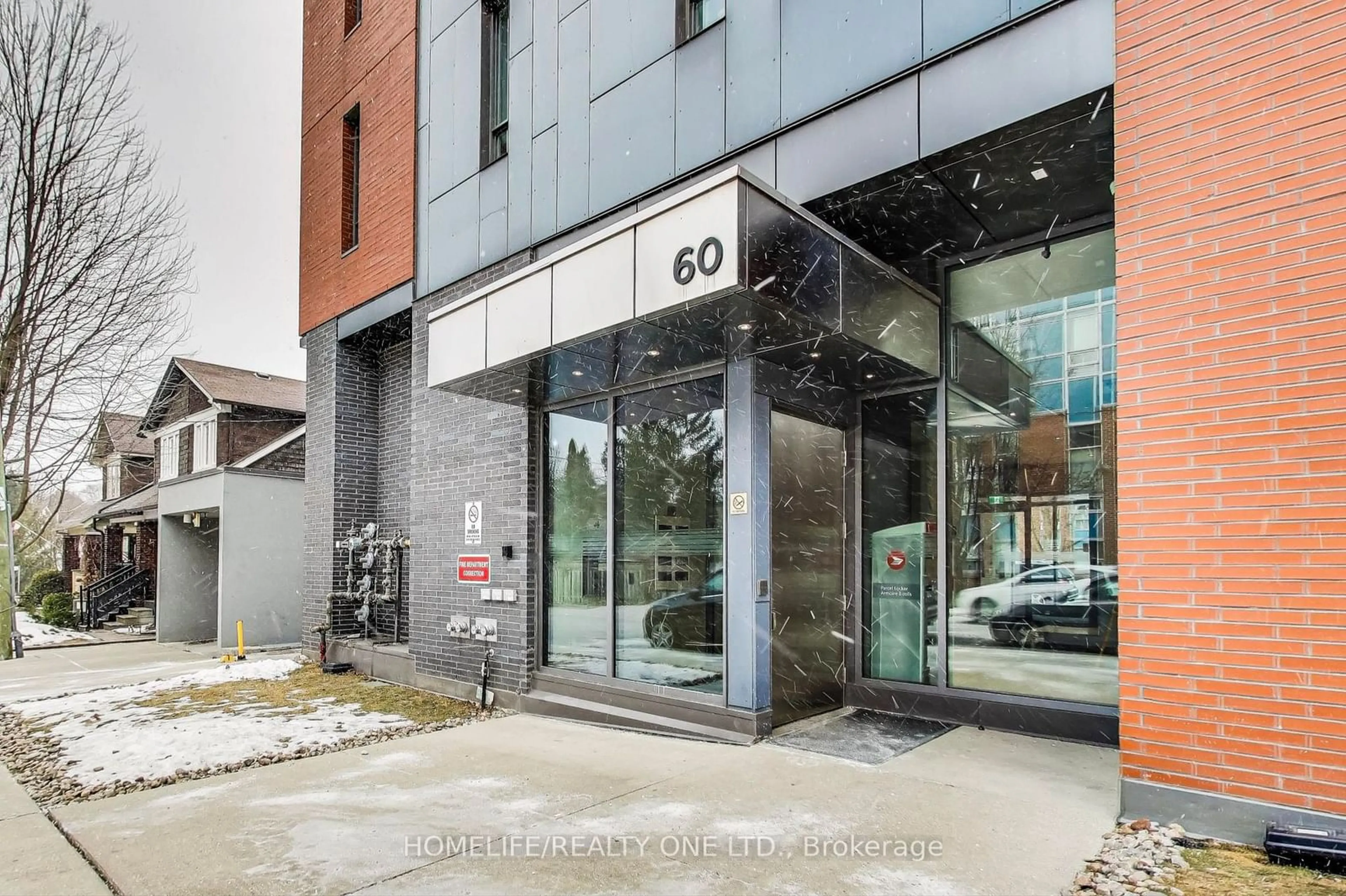 Indoor foyer for 60 Haslett Ave #204, Toronto Ontario M4L 3R2