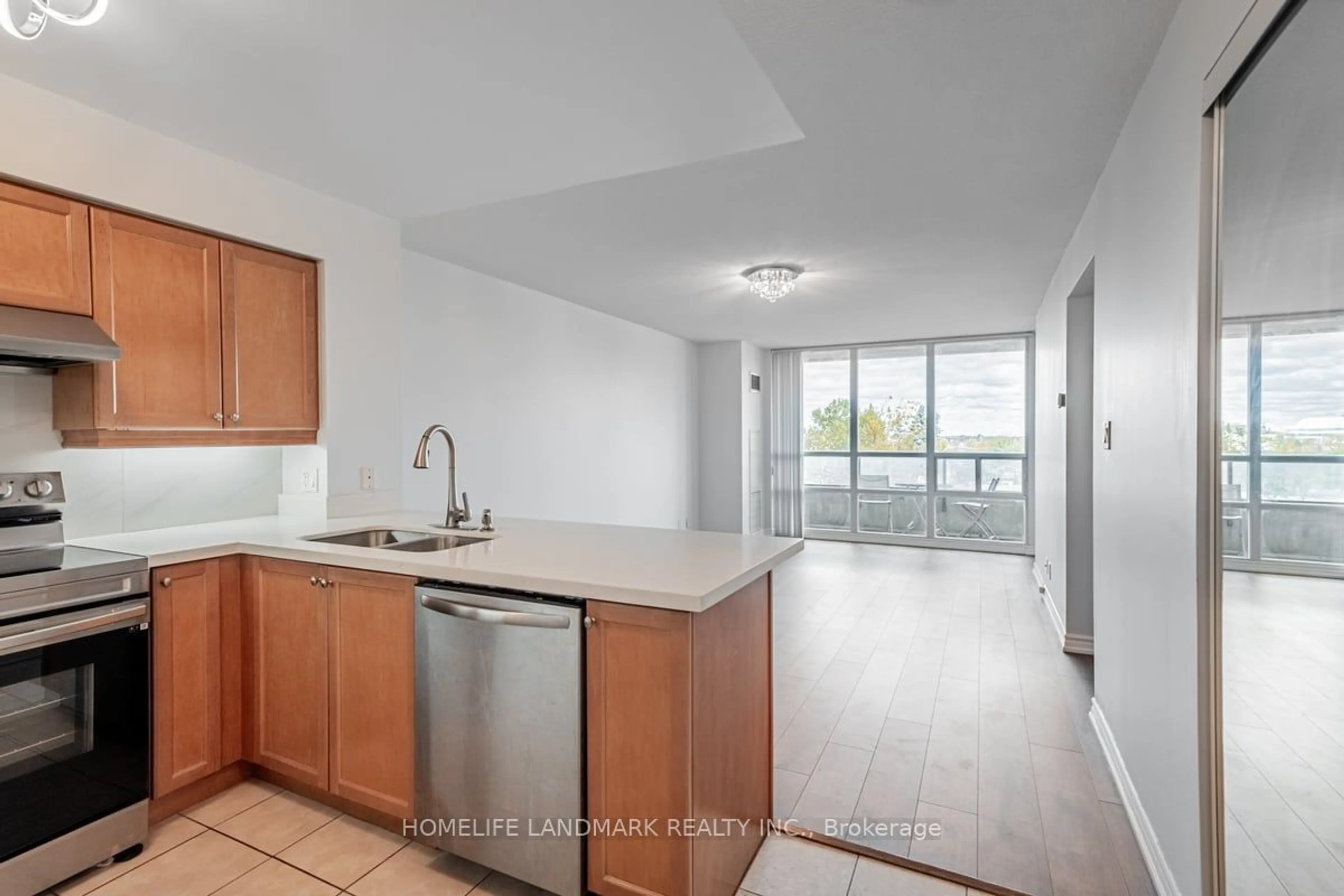 Standard kitchen, unknown for 68 Grangeway Ave #306, Toronto Ontario M1H 0A1