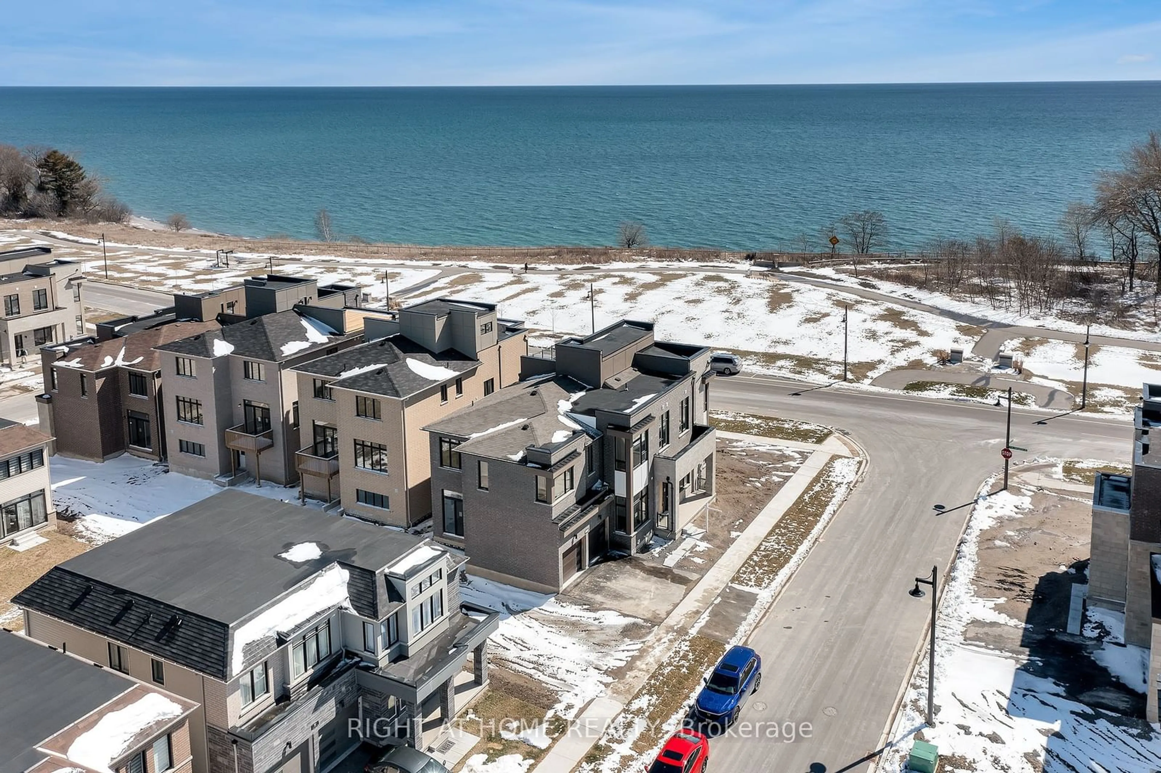 A pic from outside/outdoor area/front of a property/back of a property/a pic from drone, city buildings view from balcony for 3 Clipper Lane, Clarington Ontario L1C 4B1