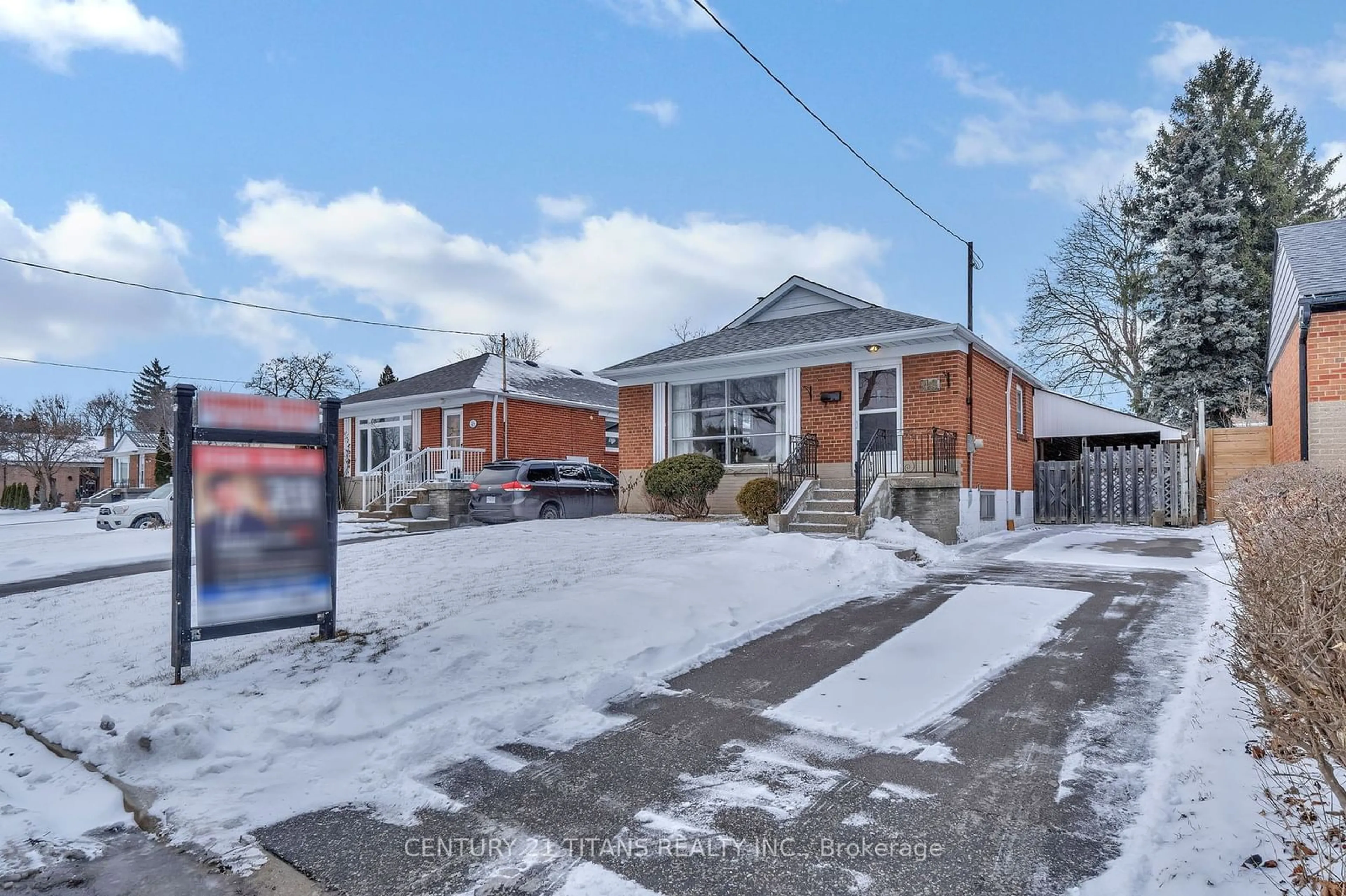 A pic from outside/outdoor area/front of a property/back of a property/a pic from drone, street for 48 Merrian Rd, Toronto Ontario M1K 3M7