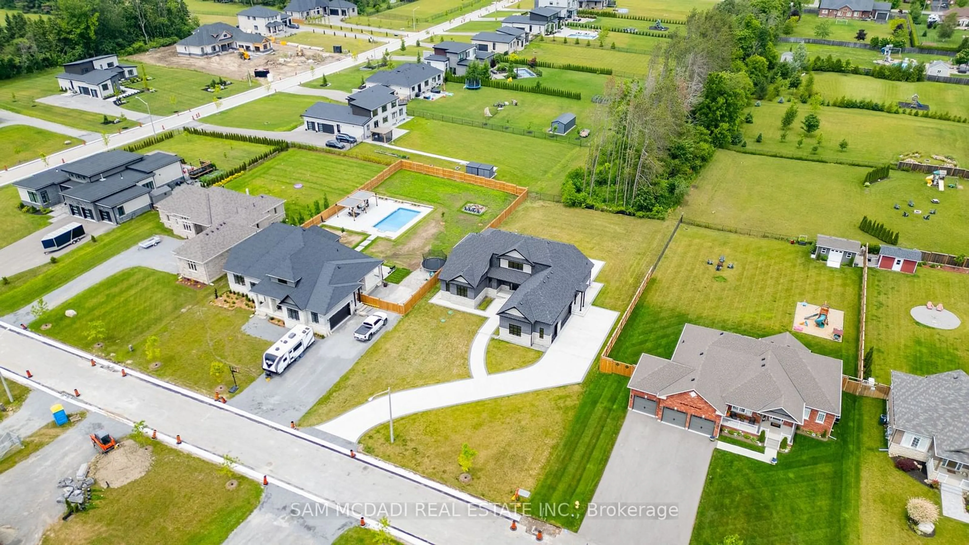 A pic from outside/outdoor area/front of a property/back of a property/a pic from drone, street for 46 Charles Tilley Cres, Clarington Ontario L0A 1J0