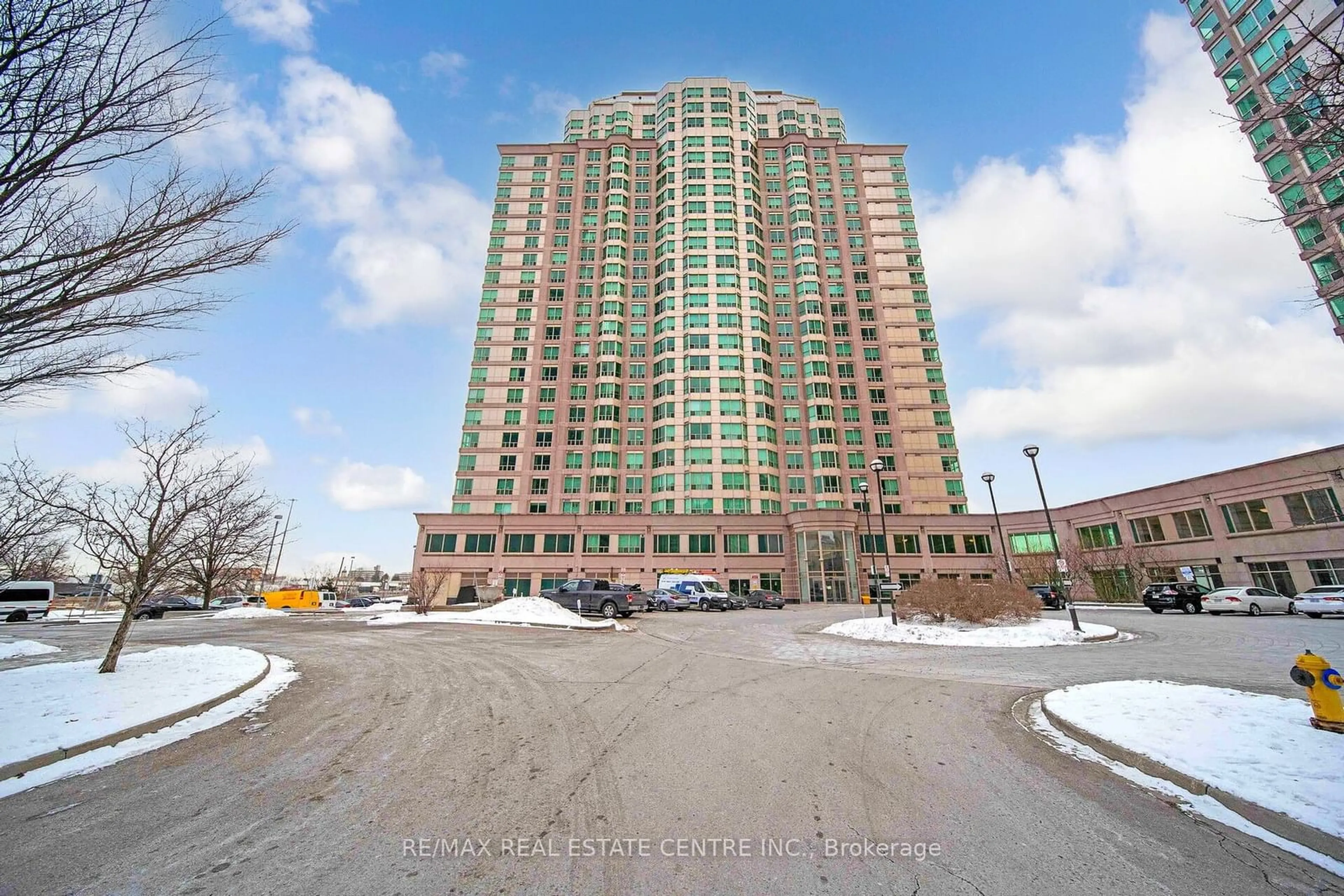 Indoor foyer for 11 Lee Centre Dr #603, Toronto Ontario M1H 3J5