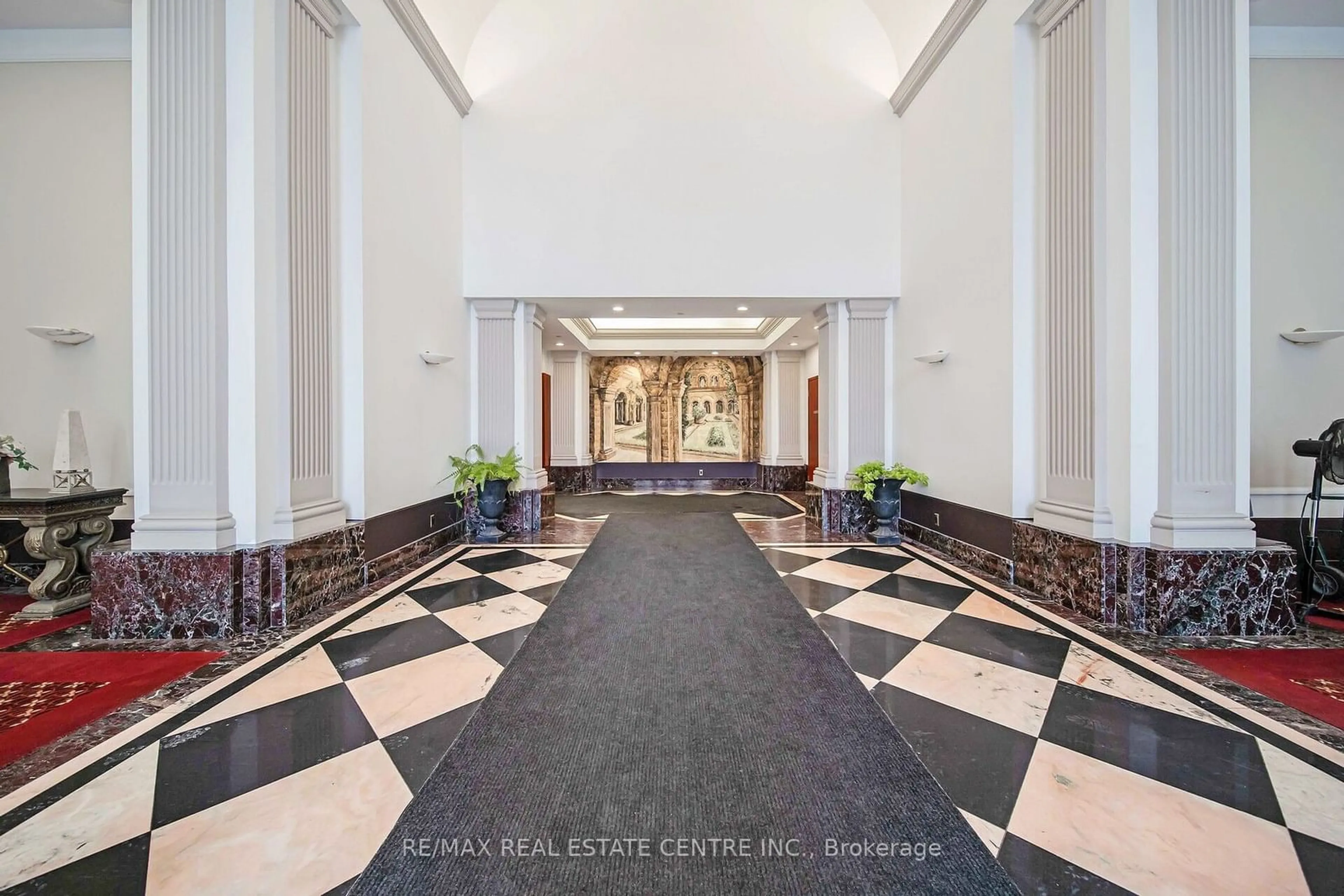 Lobby for 11 Lee Centre Dr #603, Toronto Ontario M1H 3J5