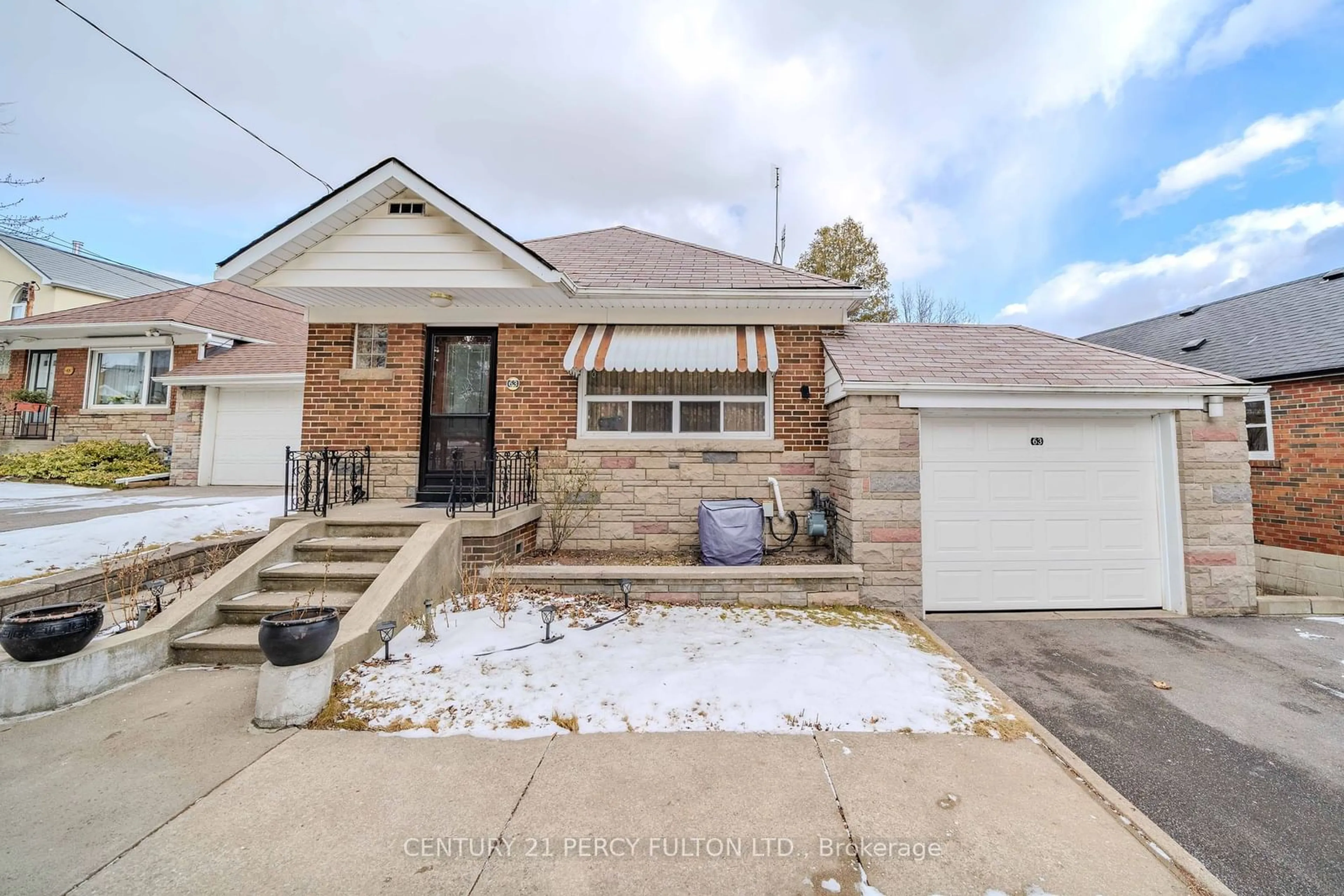 Home with brick exterior material, street for 63 Midland Ave, Toronto Ontario M1N 3Z8