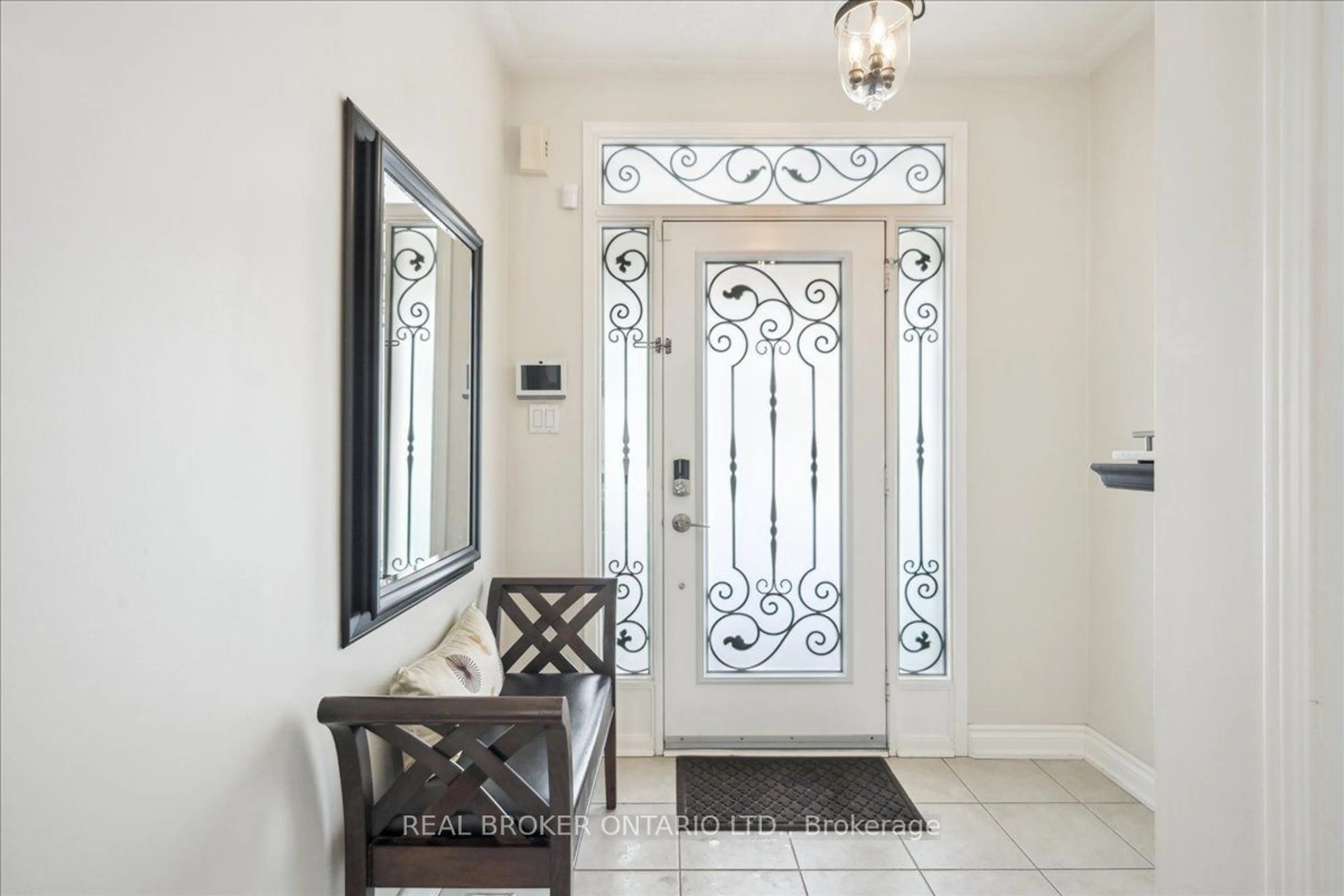 Indoor entryway for 35 Hinsley Cres, Ajax Ontario L1T 0B5