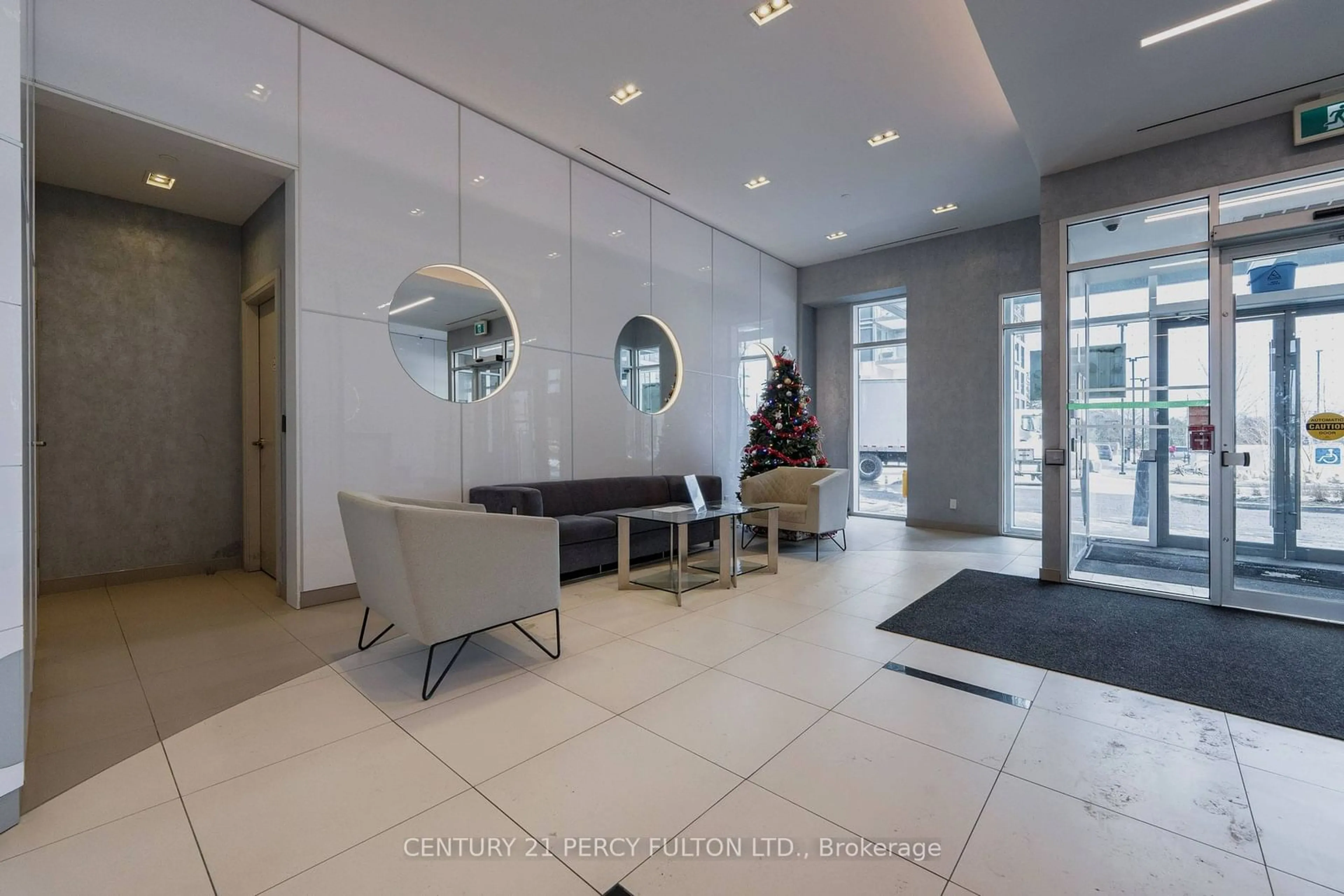 Indoor foyer for 30 Meadowglen Pl #704, Toronto Ontario M1G 0A6