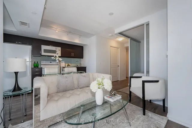 Additional property image - 30 Meadowglen Pl Unit 704