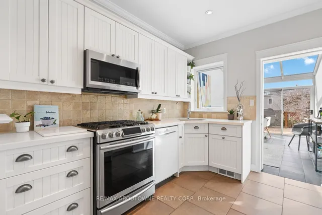 Additional property image - 250 Lee Ave