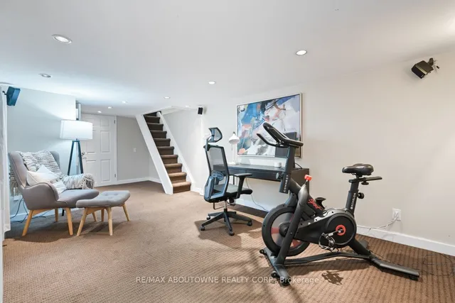 Additional property image - 250 Lee Ave