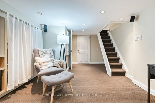 Additional property image - 250 Lee Ave
