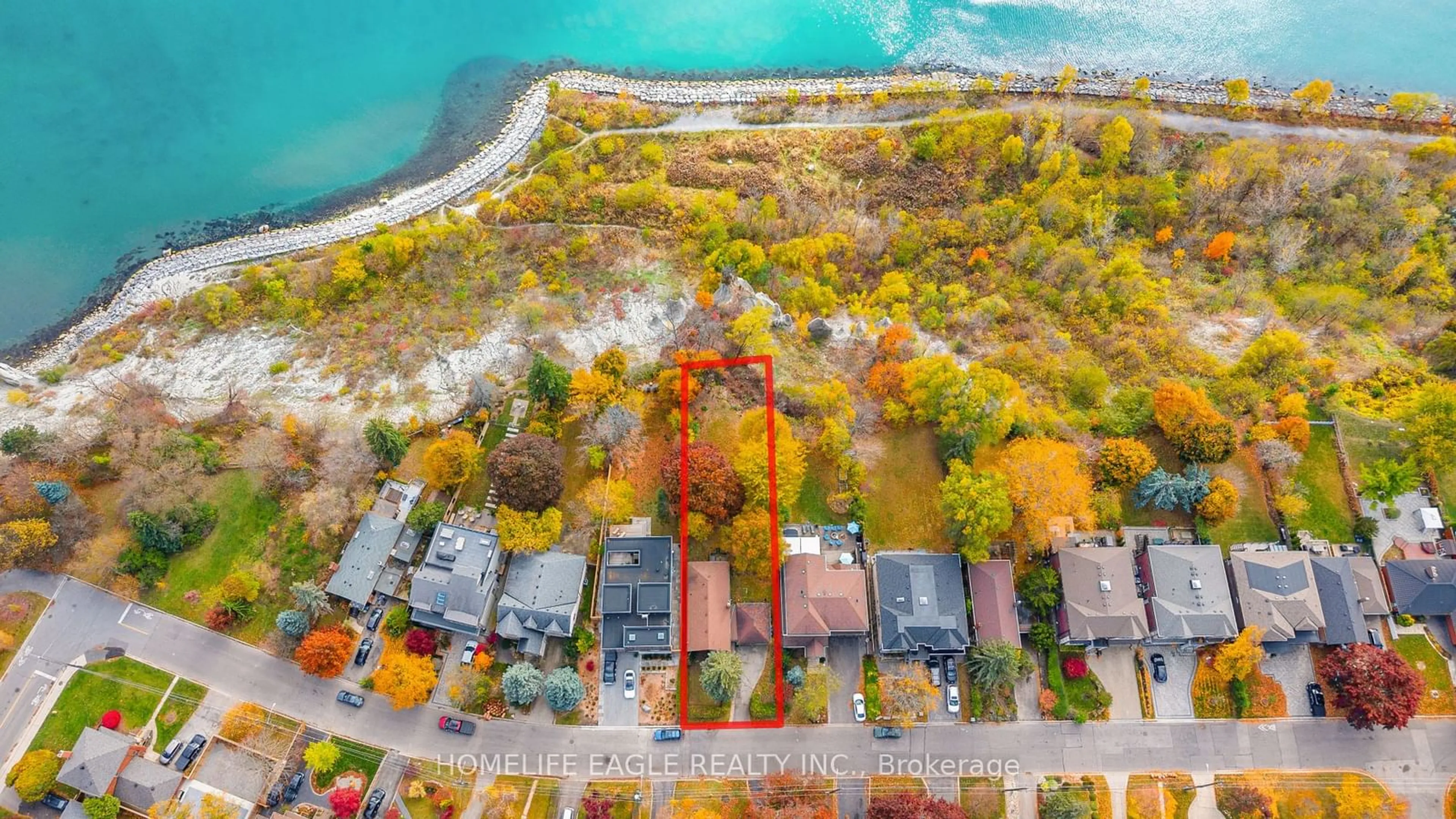 A pic from outside/outdoor area/front of a property/back of a property/a pic from drone, water/lake/river/ocean view for 73 Fishleigh Dr, Toronto Ontario M1N 1H3