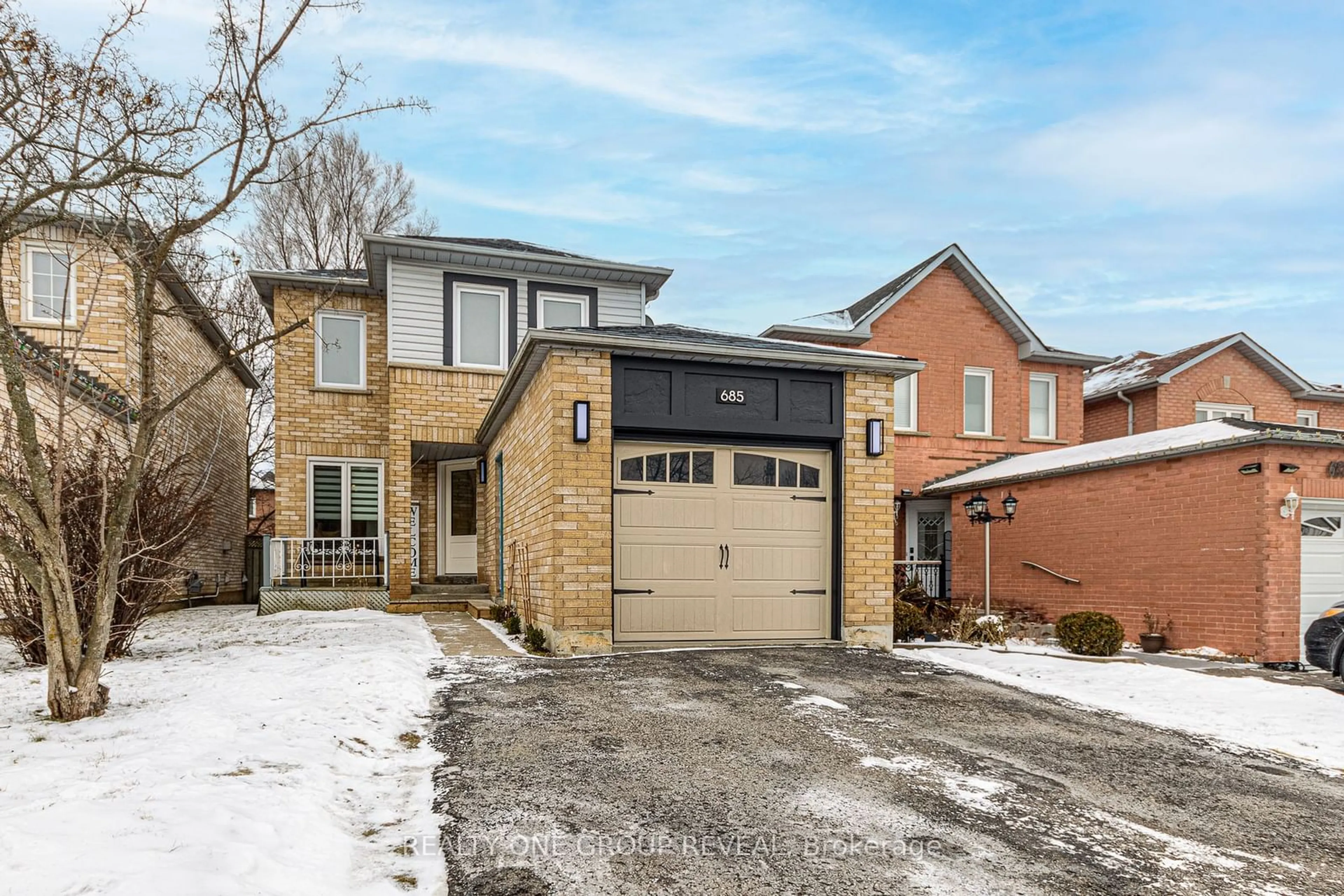 Home with brick exterior material, street for 685 Layton Crt, Pickering Ontario L1W 3W5