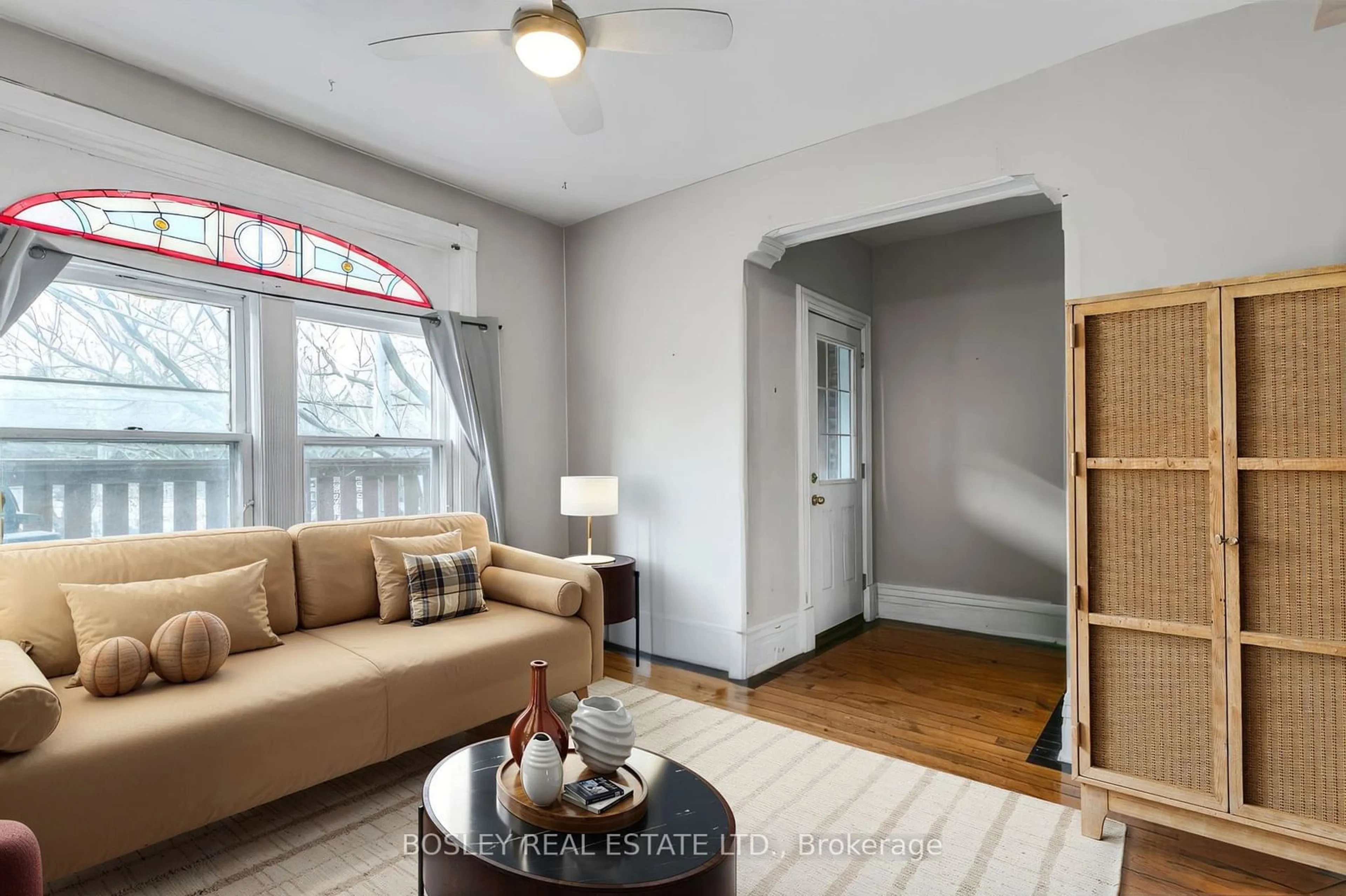 Living room with furniture, unknown for 133 Carlaw Ave, Toronto Ontario M4M 2R8