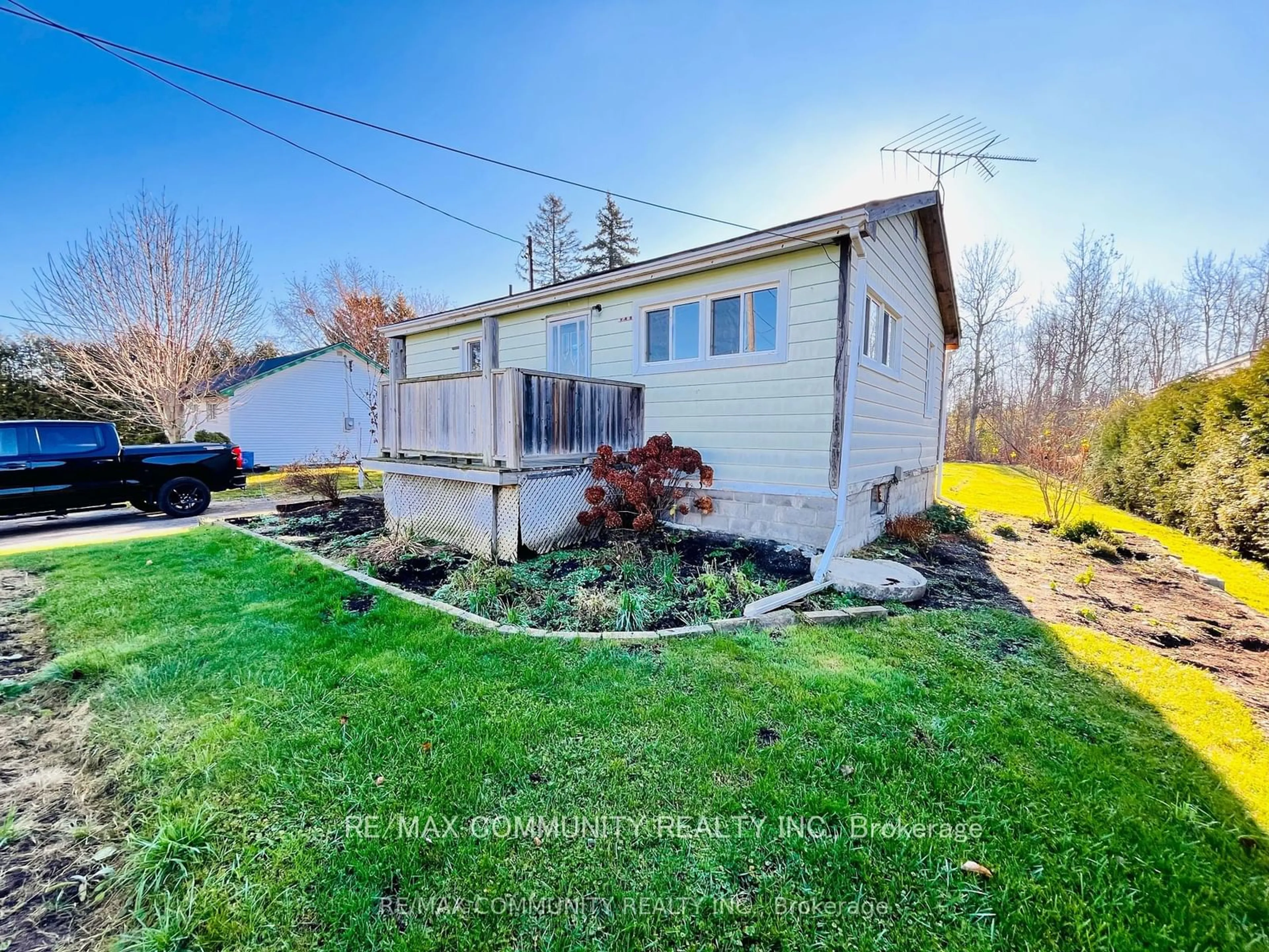 A pic from outside/outdoor area/front of a property/back of a property/a pic from drone, water/lake/river/ocean view for 2037 Nash Rd, Clarington Ontario L1C 3K4