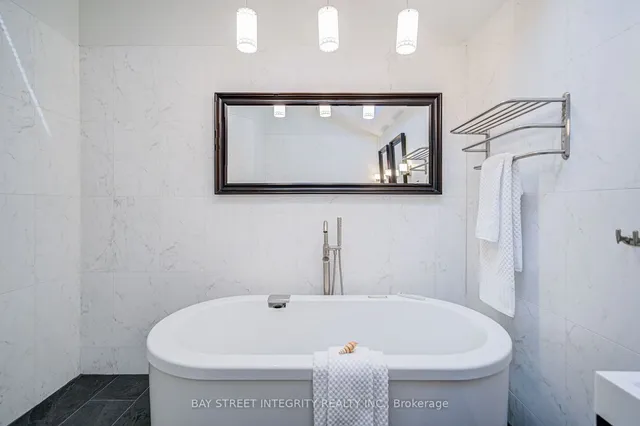 Additional property image - 17 Frankdale Ave