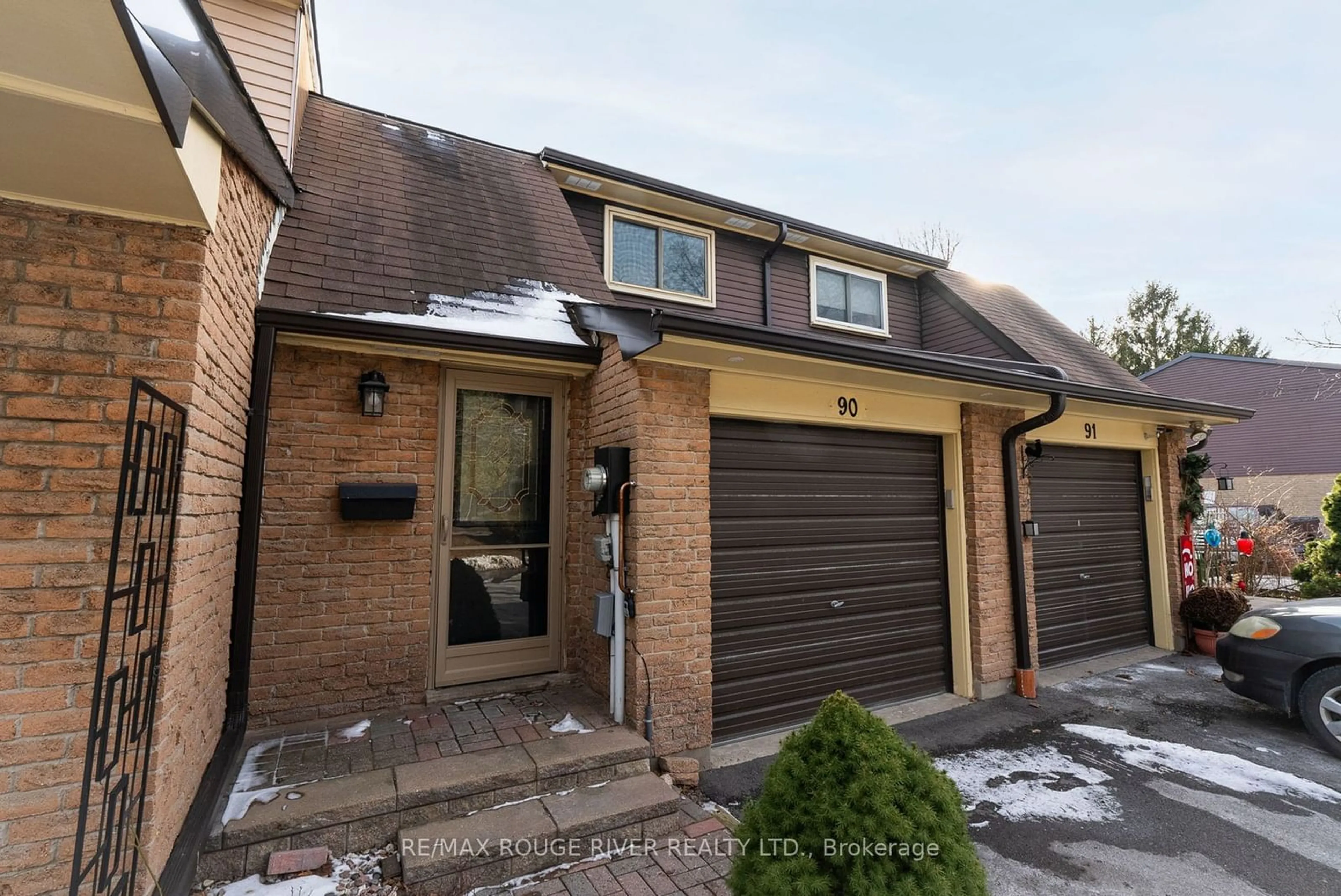 Unknown for 903 Burns St #90, Whitby Ontario L1N 6J5