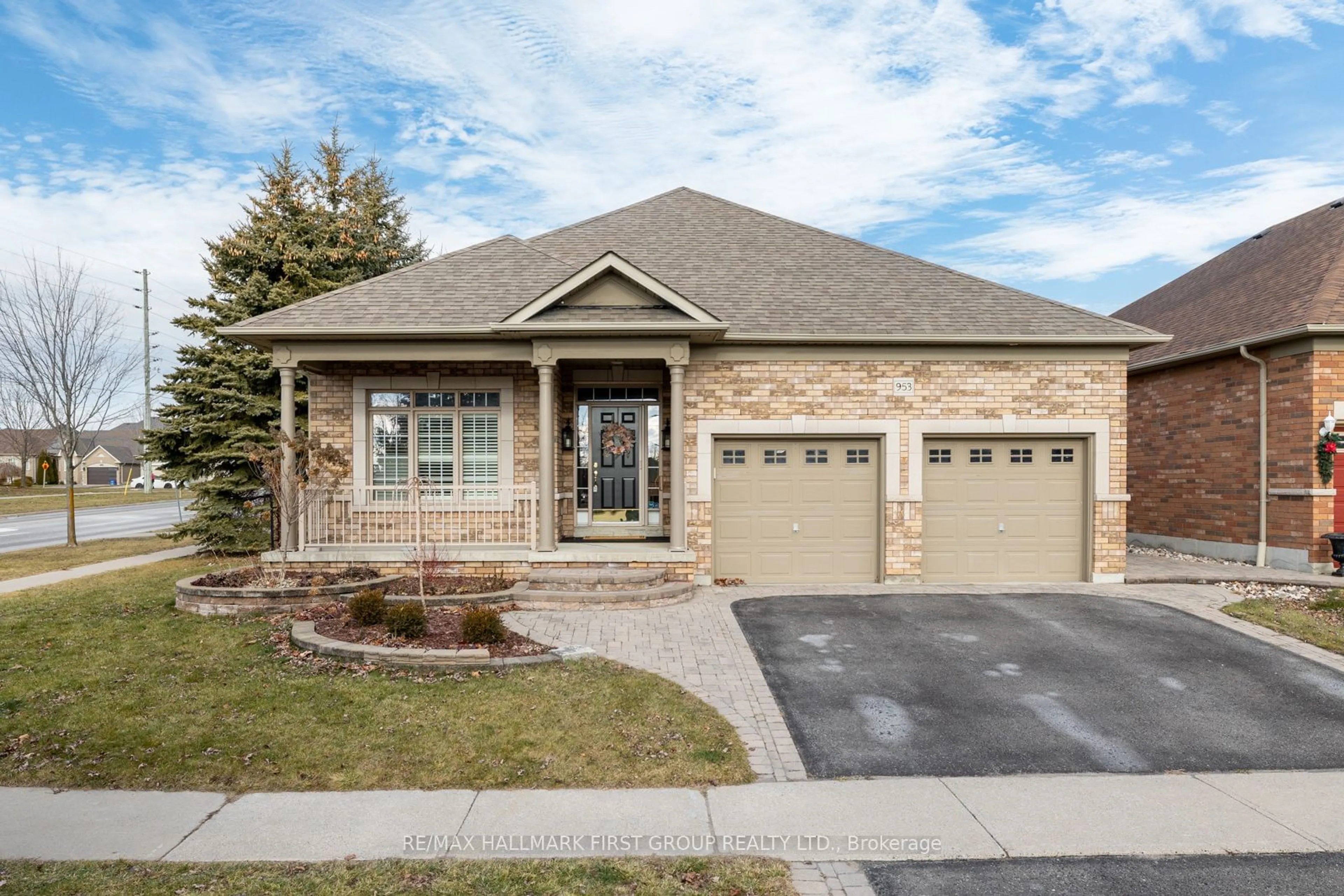 Home with brick exterior material, street for 953 Greenleaf Circ, Oshawa Ontario L1K 2W8