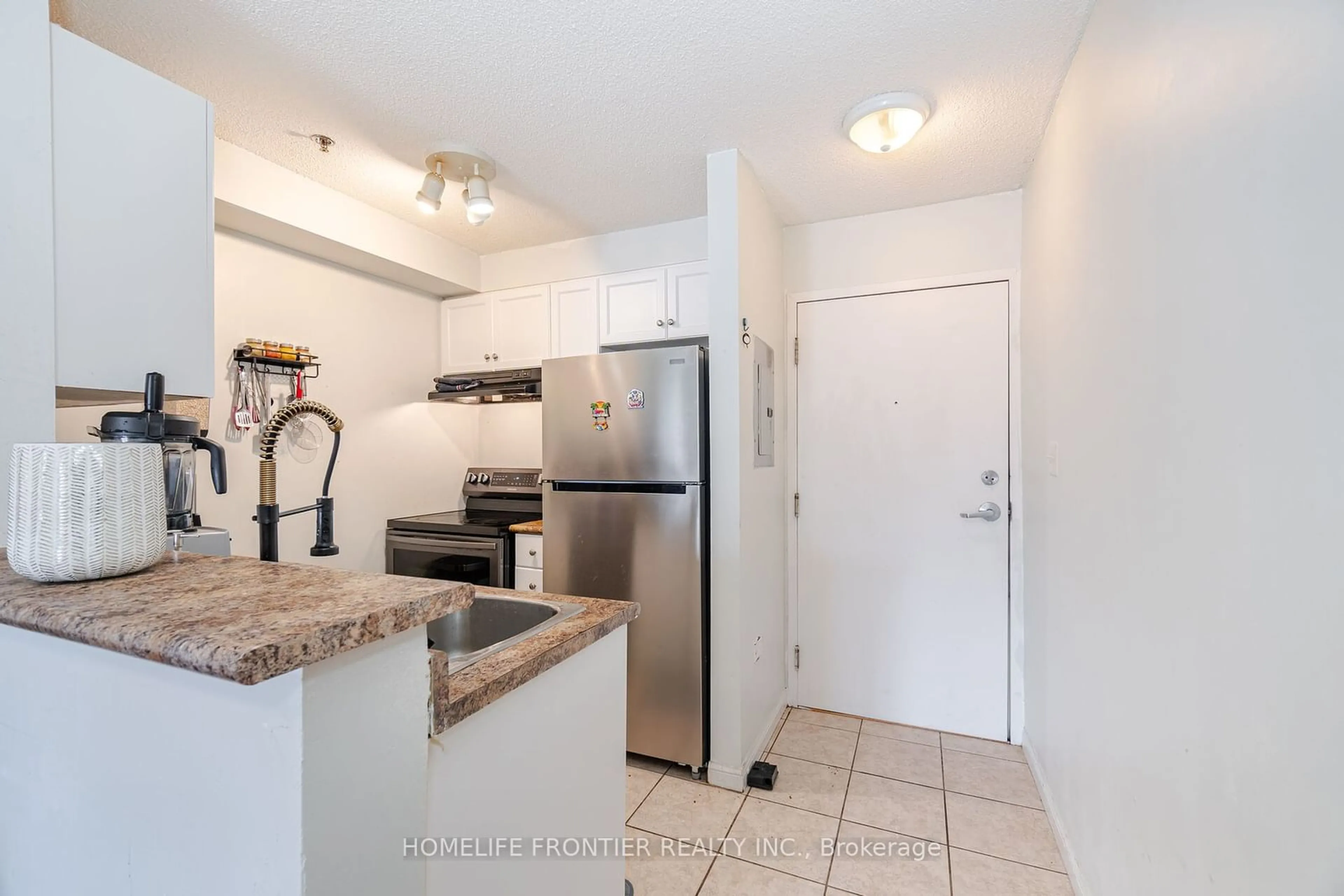 Standard kitchen, ceramic/tile floor for 5225 Finch Ave #313, Toronto Ontario M1S 5W8