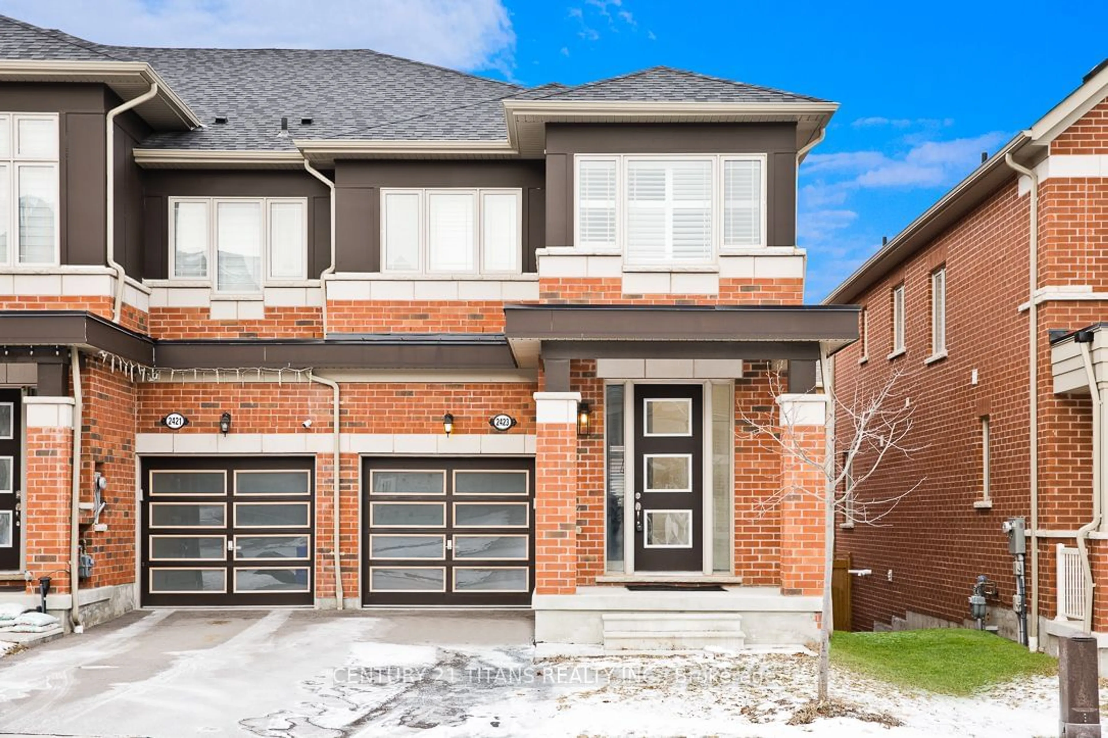 Home with brick exterior material, street for 2423 Florentine Pl, Pickering Ontario L1X 0H1