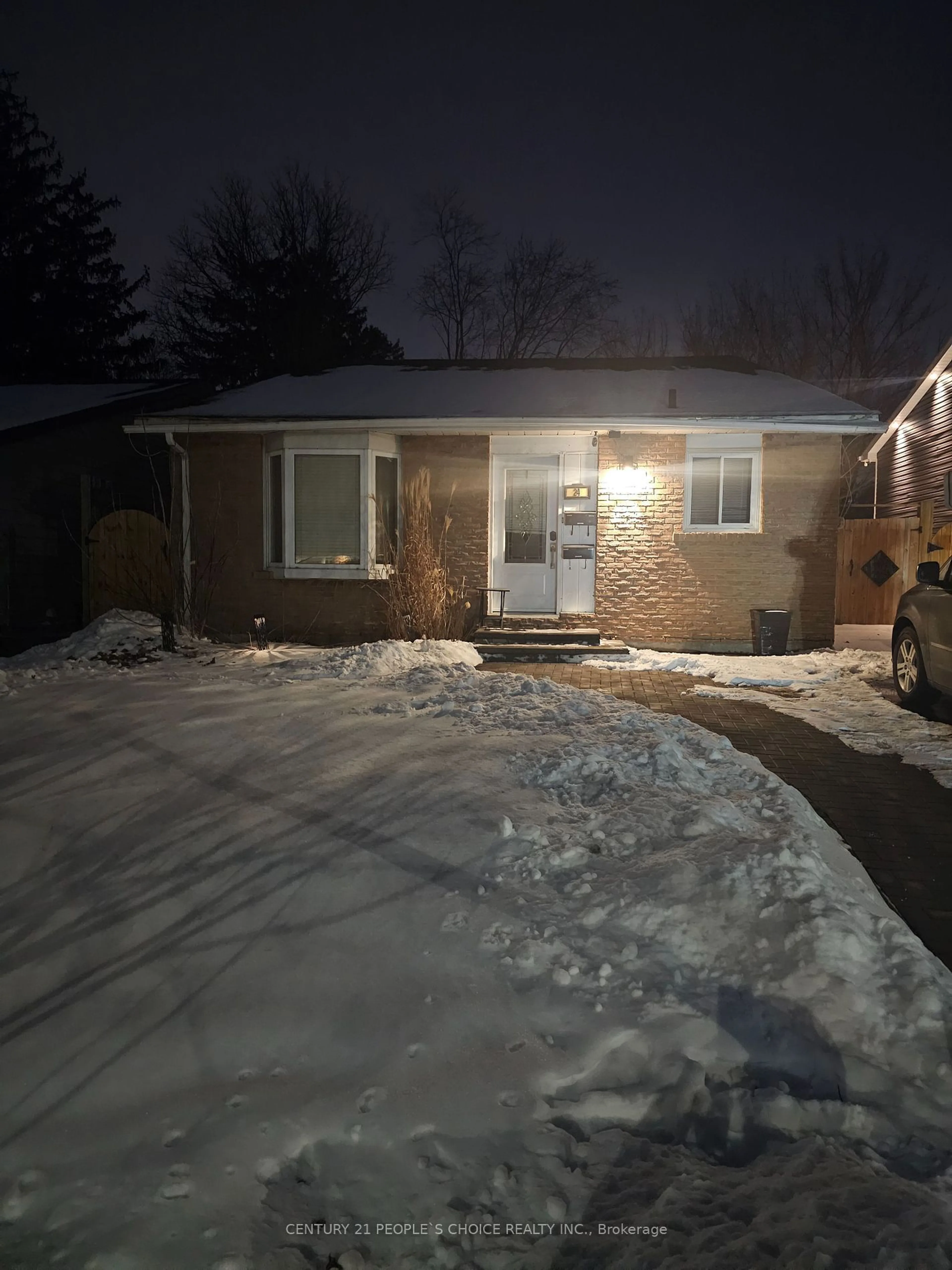 Unknown for 24 Grassmere Crt, Oshawa Ontario L1H 3X4