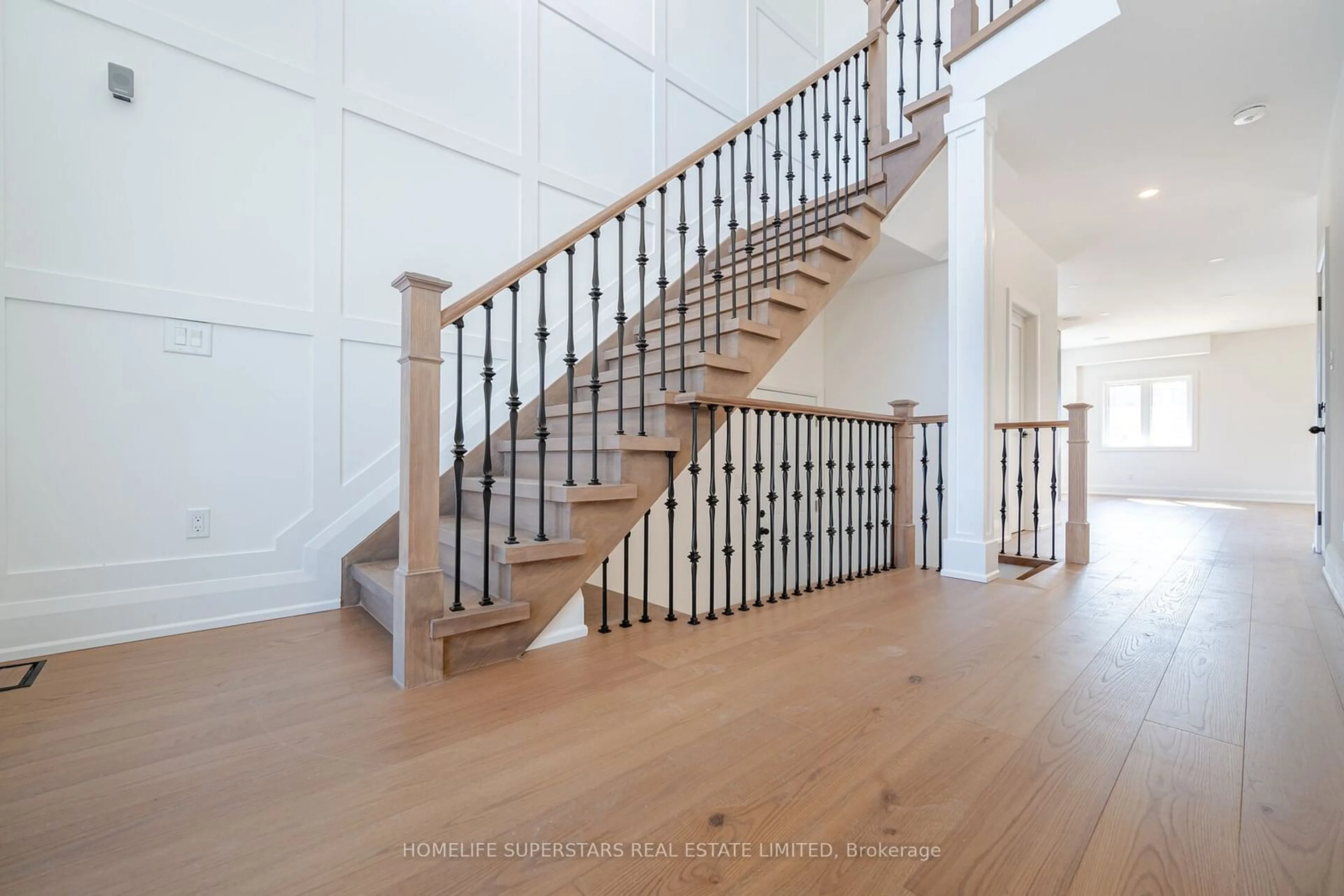 Stairs for 49 Greendowns Dr, Toronto Ontario M1M 2G6