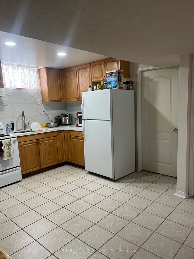 Additional property image - 100 Chartway Blvd
