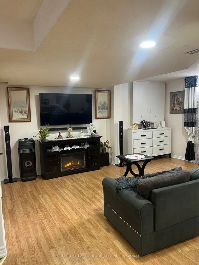 Additional property image - 100 Chartway Blvd