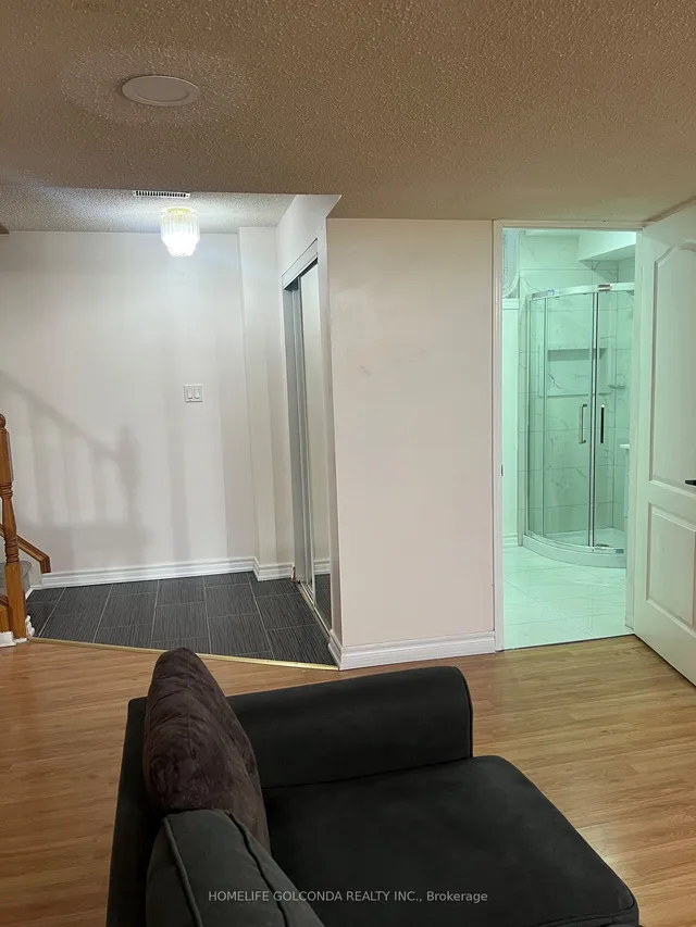 Additional property image - 100 Chartway Blvd