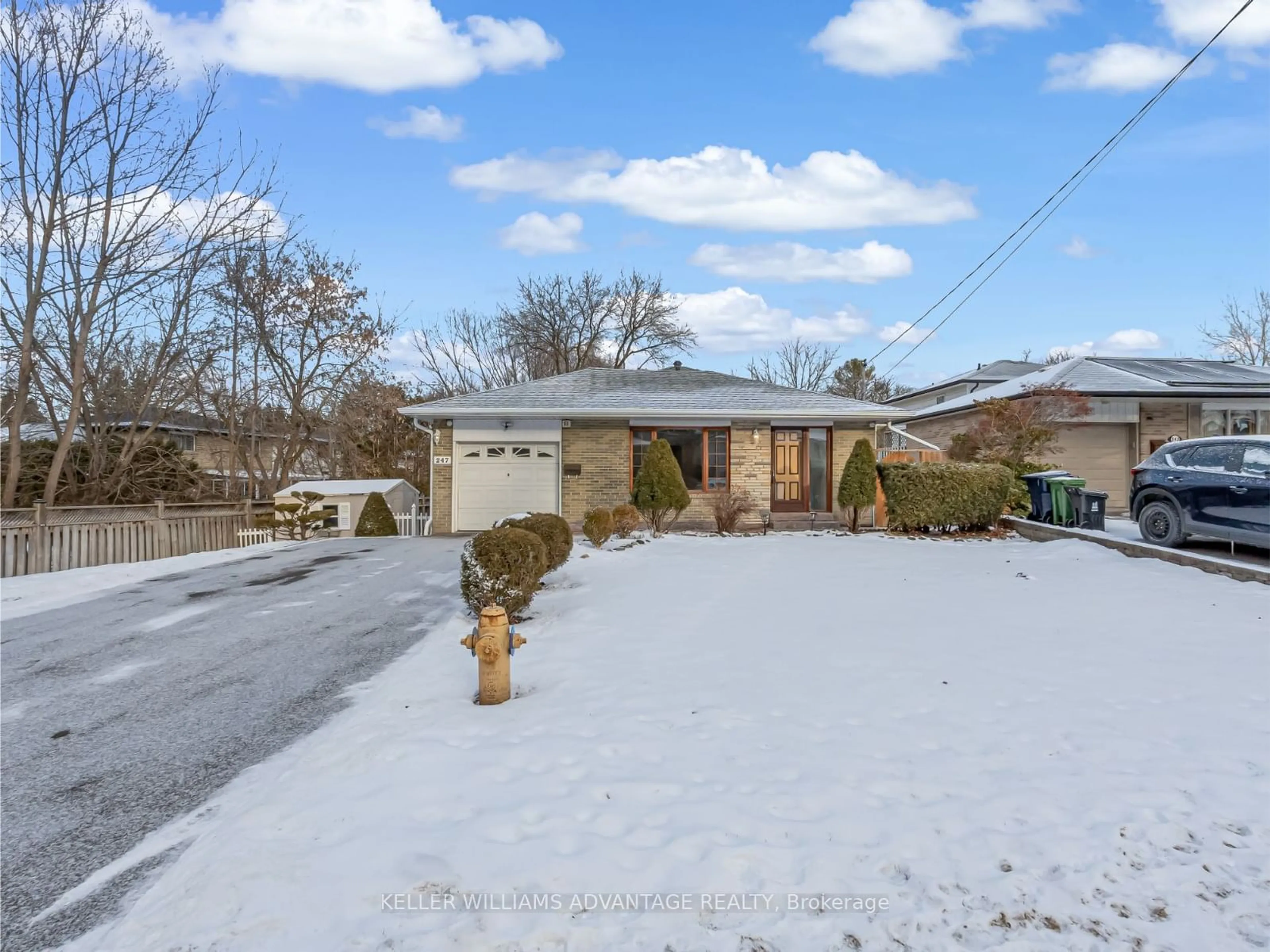 A pic from outside/outdoor area/front of a property/back of a property/a pic from drone, street for 247 Parlette Ave, Toronto Ontario M1C 2S6