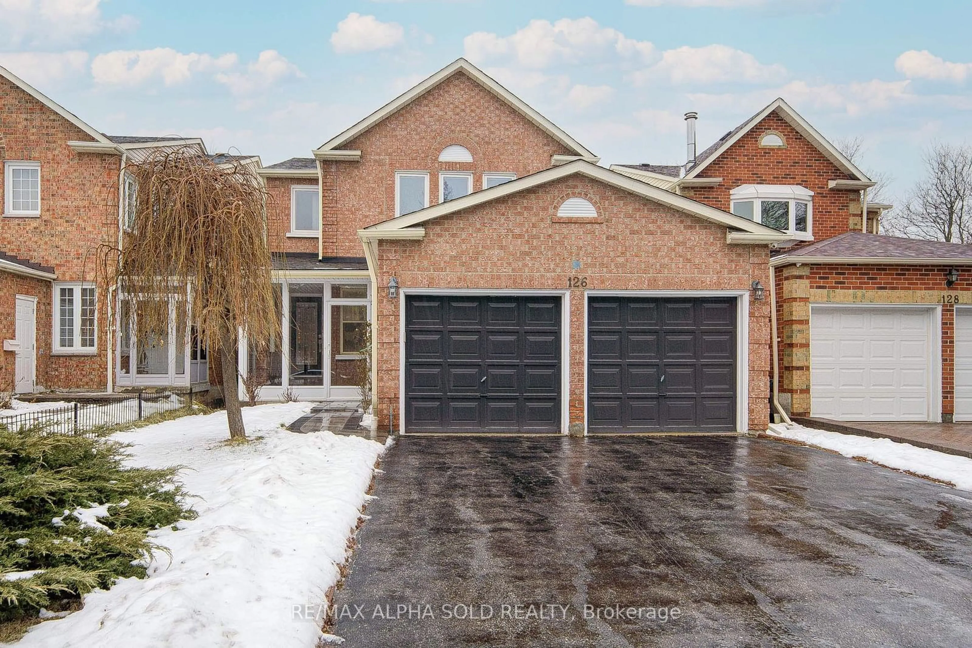 Home with brick exterior material, street for 126 Chapel Park Sq, Toronto Ontario M1V 2S5