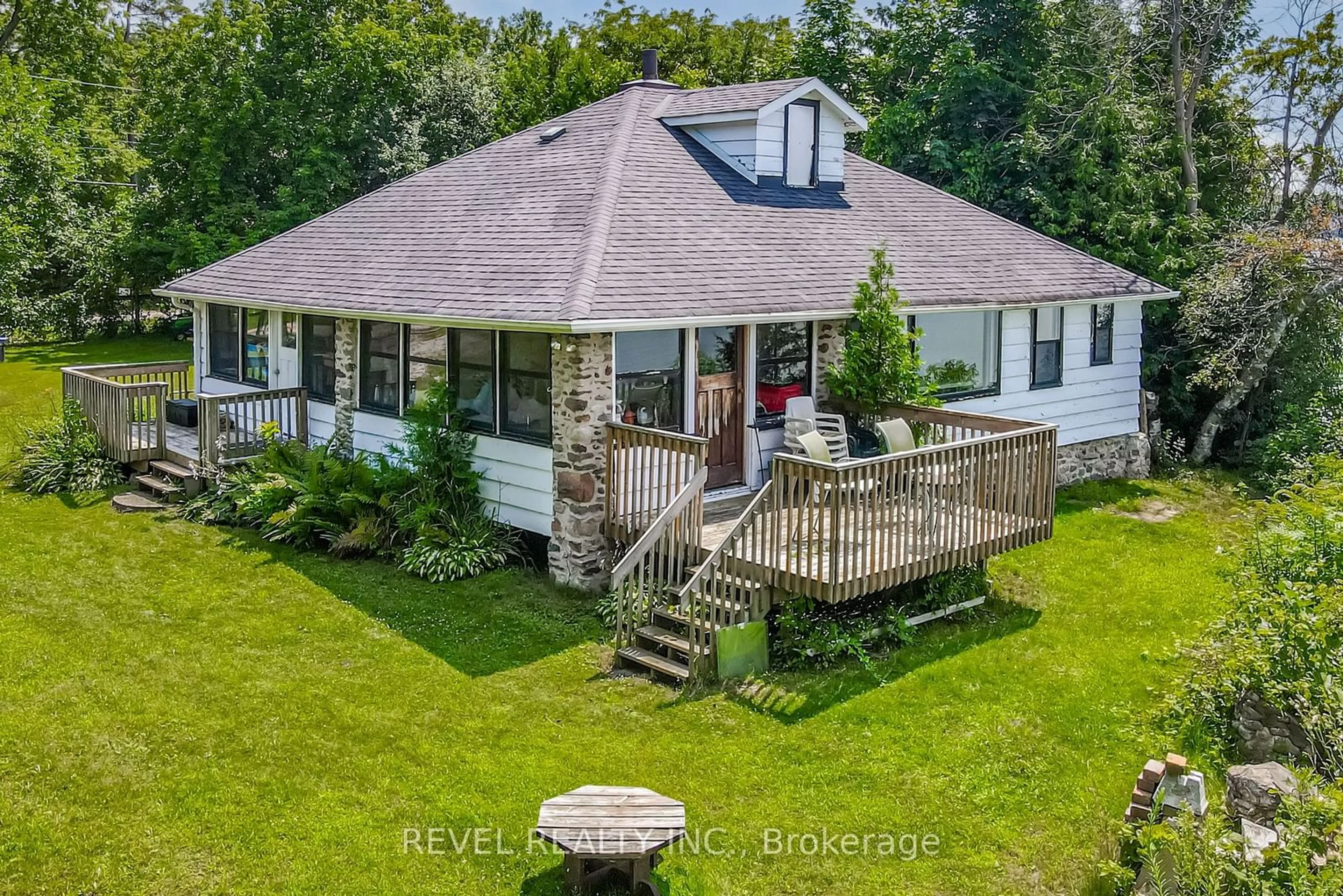 A pic from outside/outdoor area/front of a property/back of a property/a pic from drone, water/lake/river/ocean view for 8 Johnstone Lane, Scugog Ontario L0B 1L0