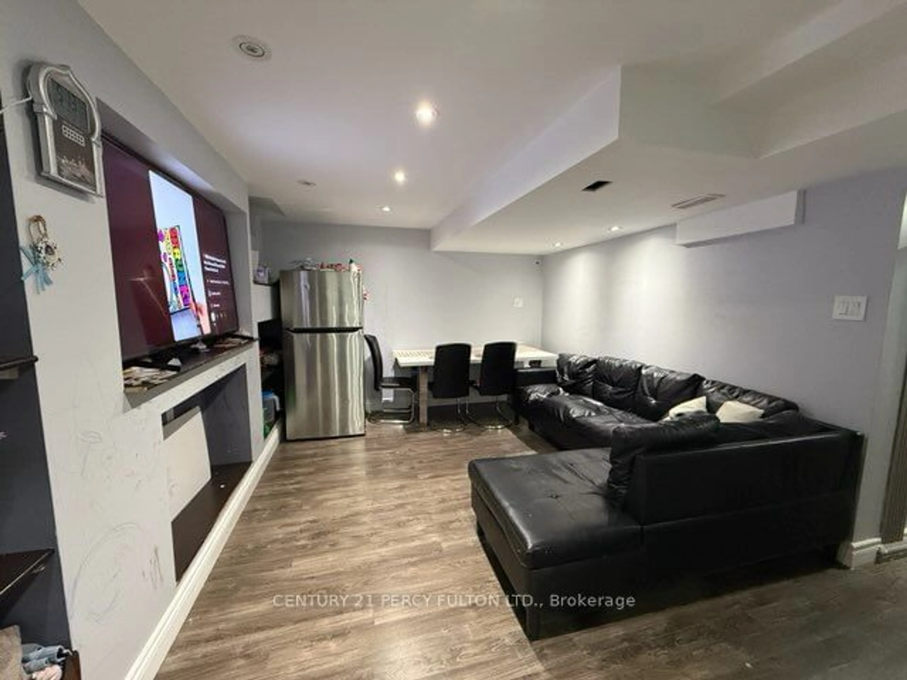 Home theater for 91 Laprade Sq, Clarington Ontario L1C 0C9