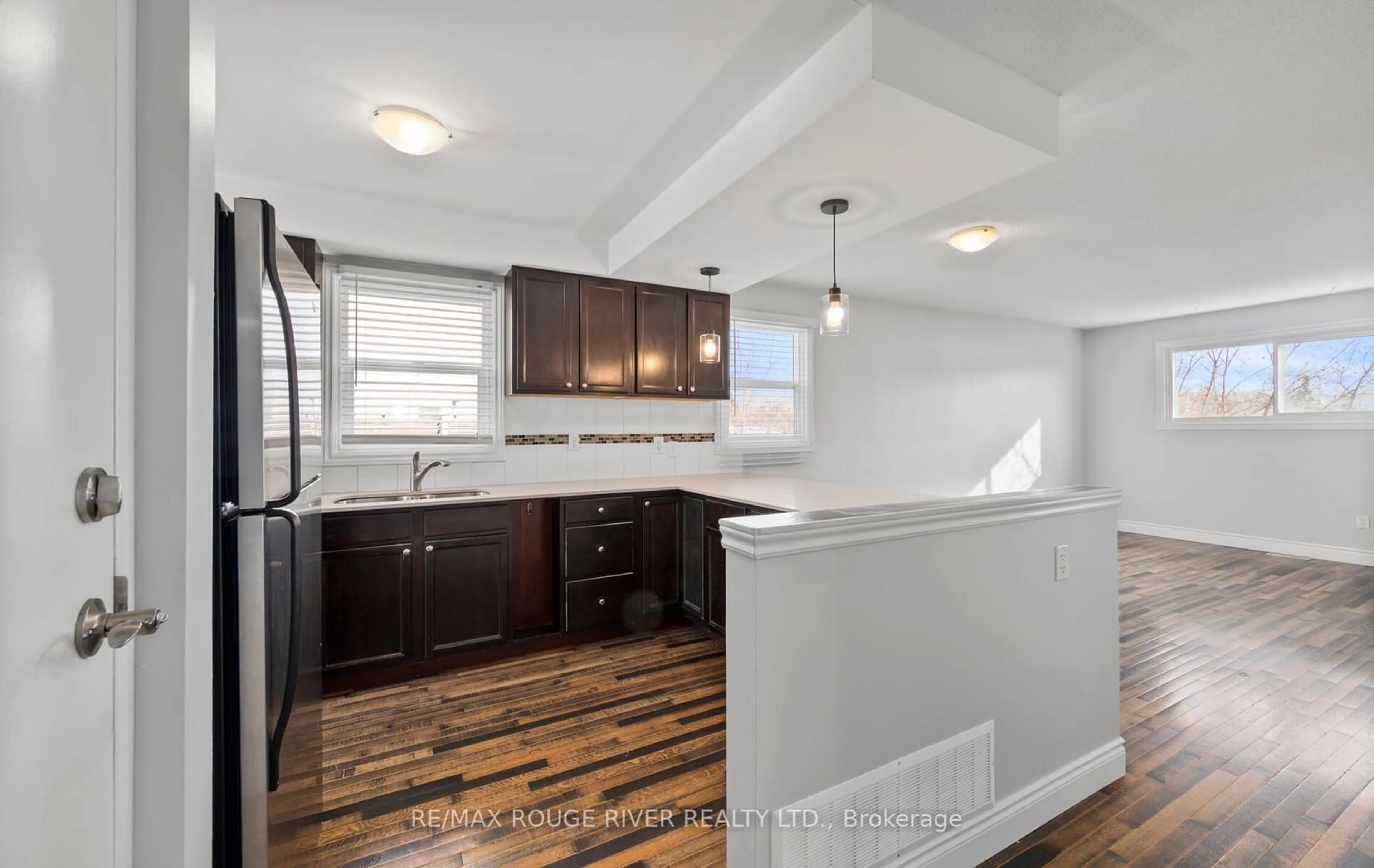 Open concept kitchen, unknown for 31 Broadlands Cres, Clarington Ontario L1E 1R2