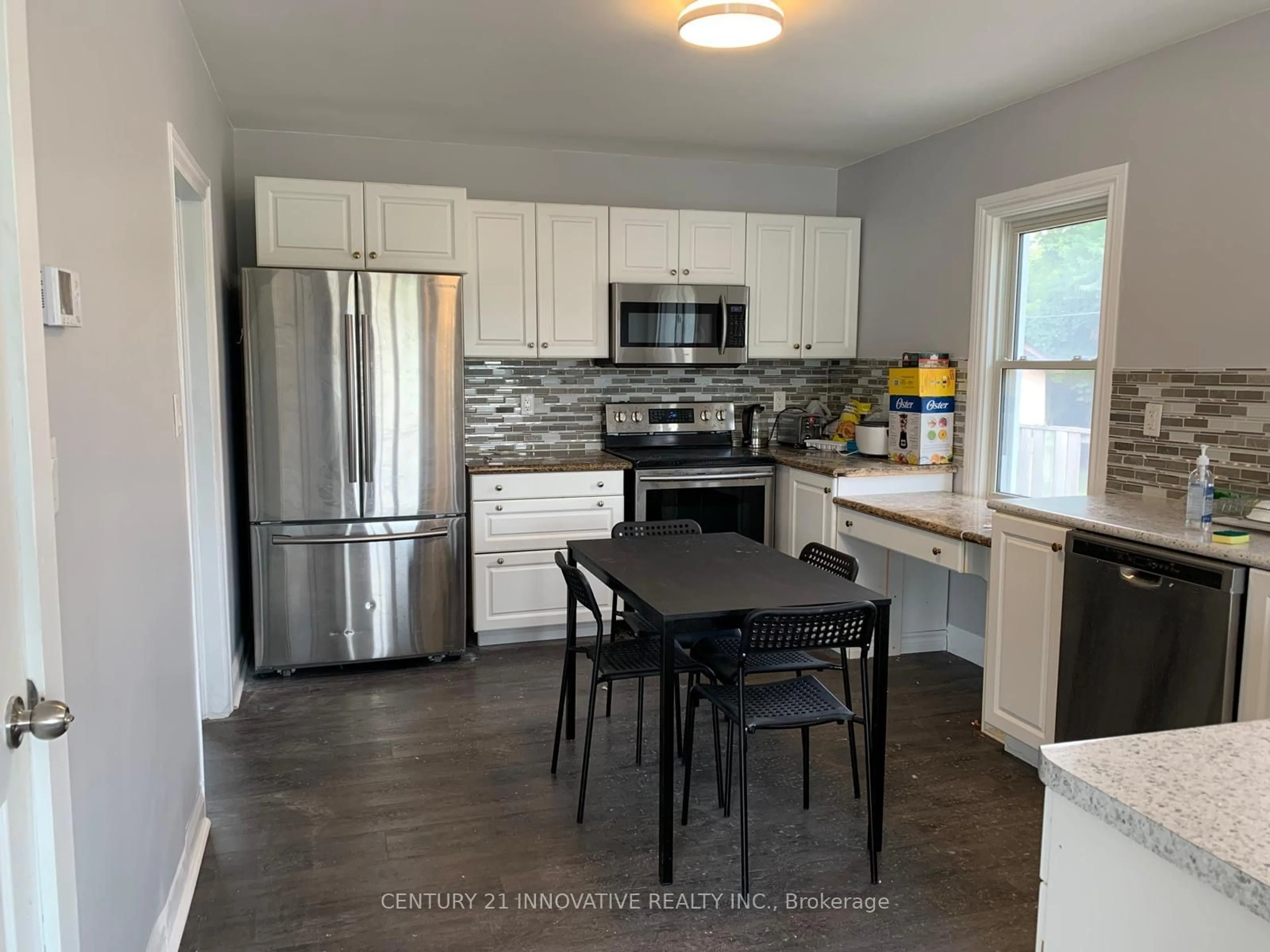 Open concept kitchen, unknown for 328 Bloor St, Oshawa Ontario L1H 3M8