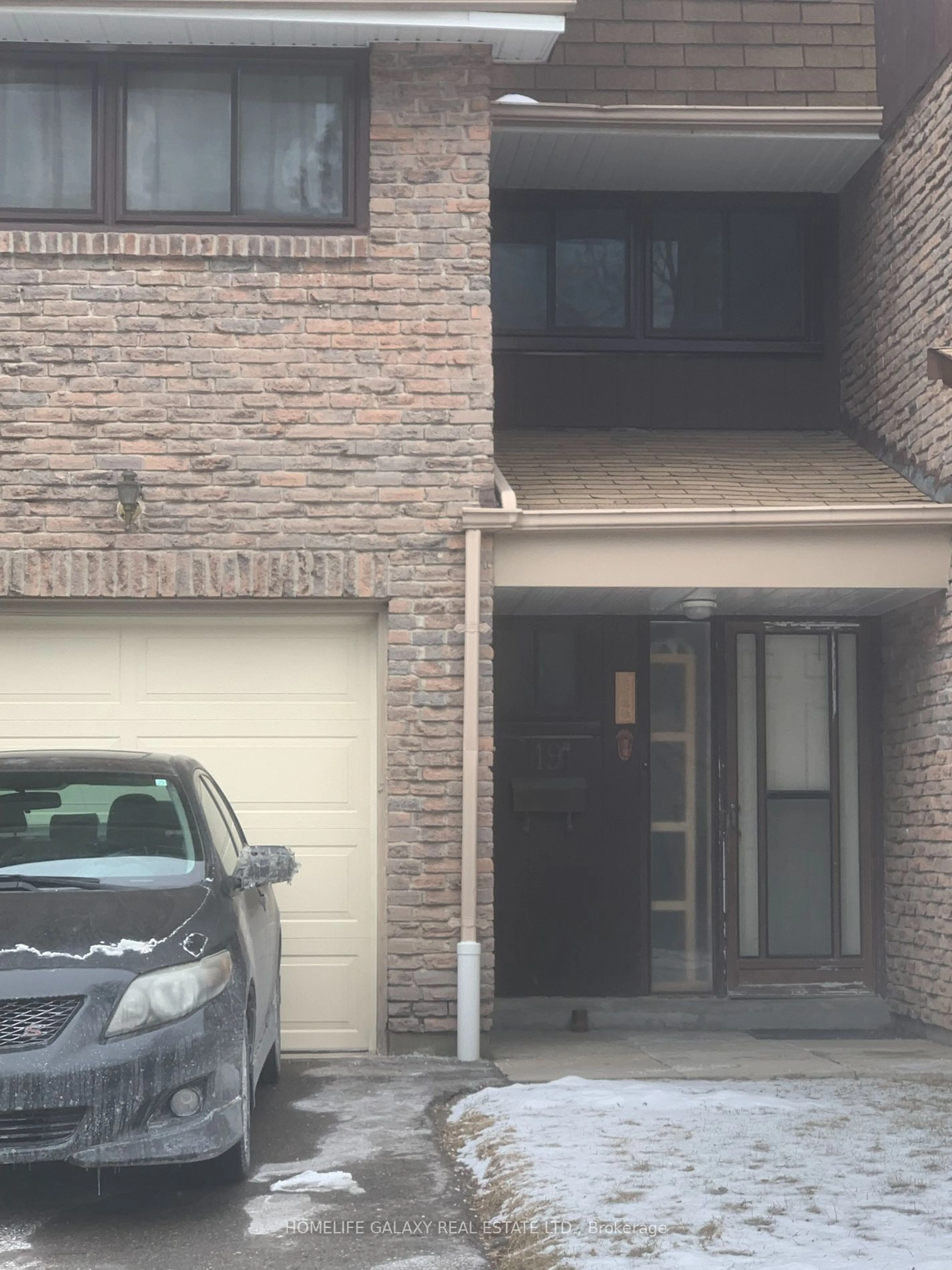 Home with brick exterior material, building for 1958 Rosefield Rd #19, Pickering Ontario L1V 3A9