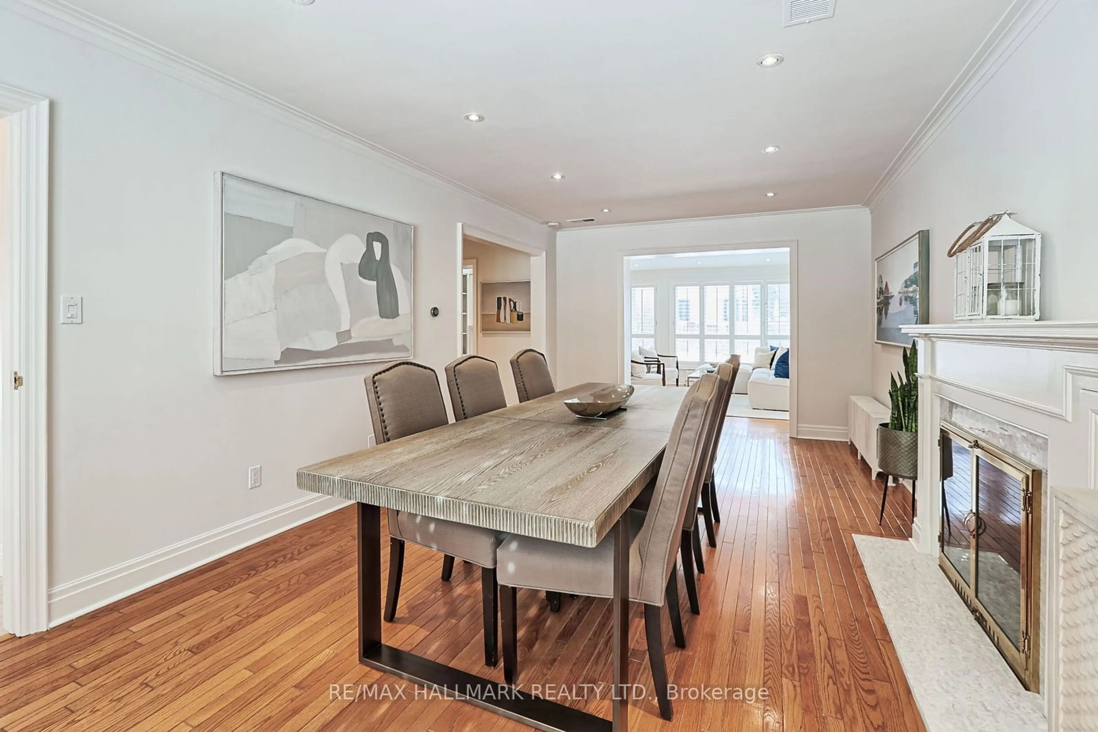 Dining room, wood/laminate floor for 14 Crescentwood Rd, Toronto Ontario M1N 1E2