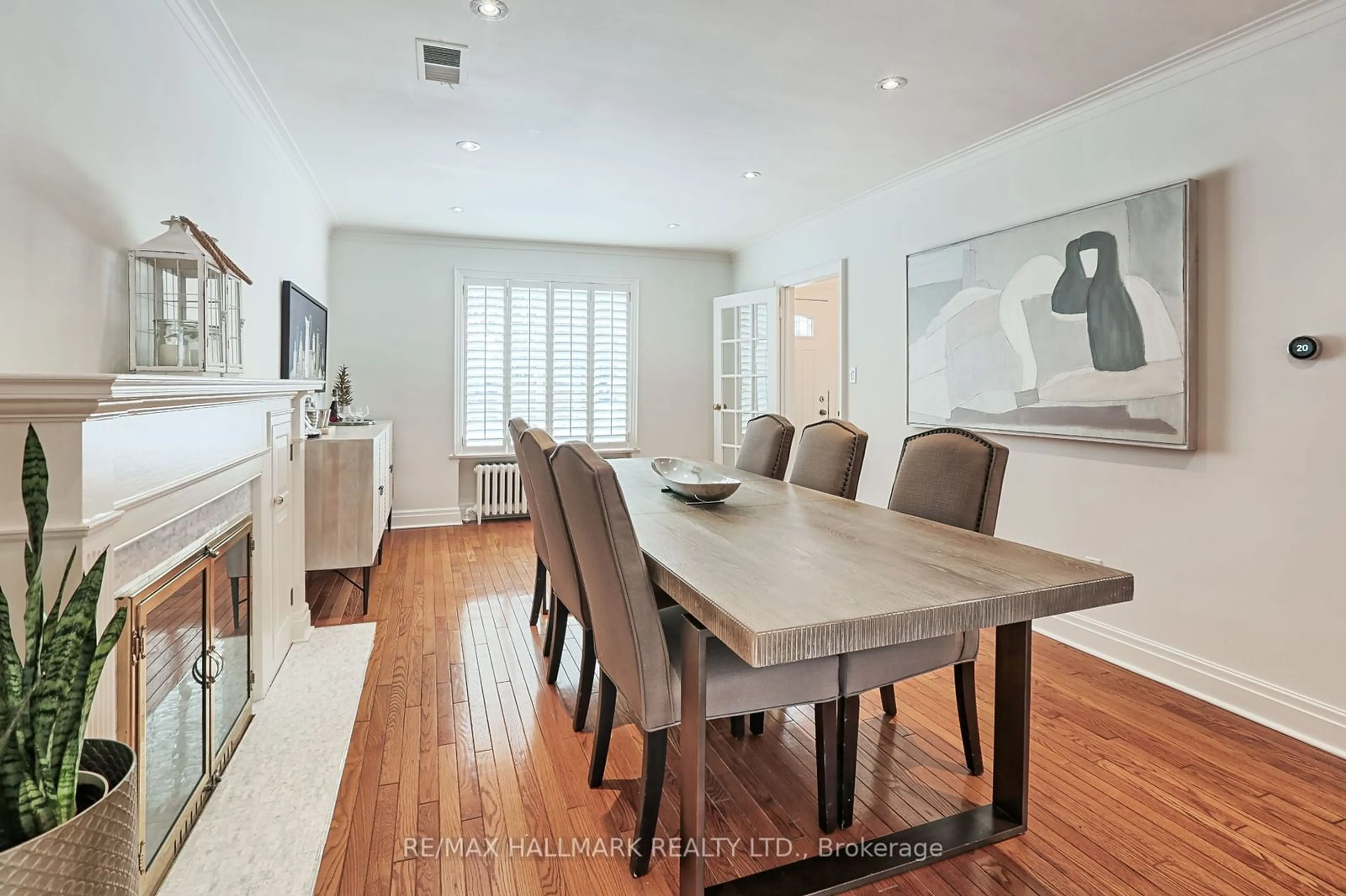 Dining room, wood/laminate floor for 14 Crescentwood Rd, Toronto Ontario M1N 1E2