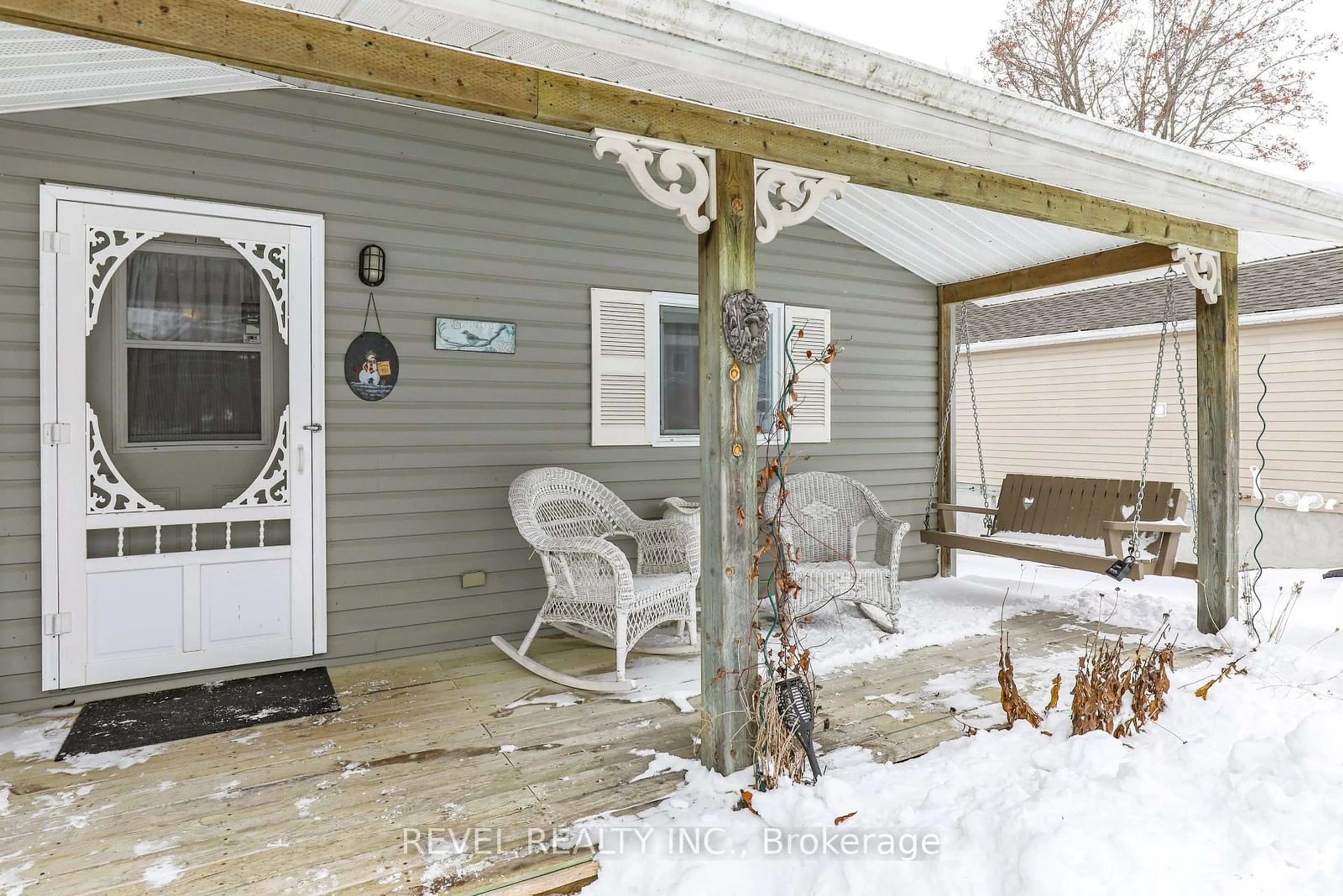 Patio, street for 276 Williams Point Rd, Scugog Ontario L0B 1E0