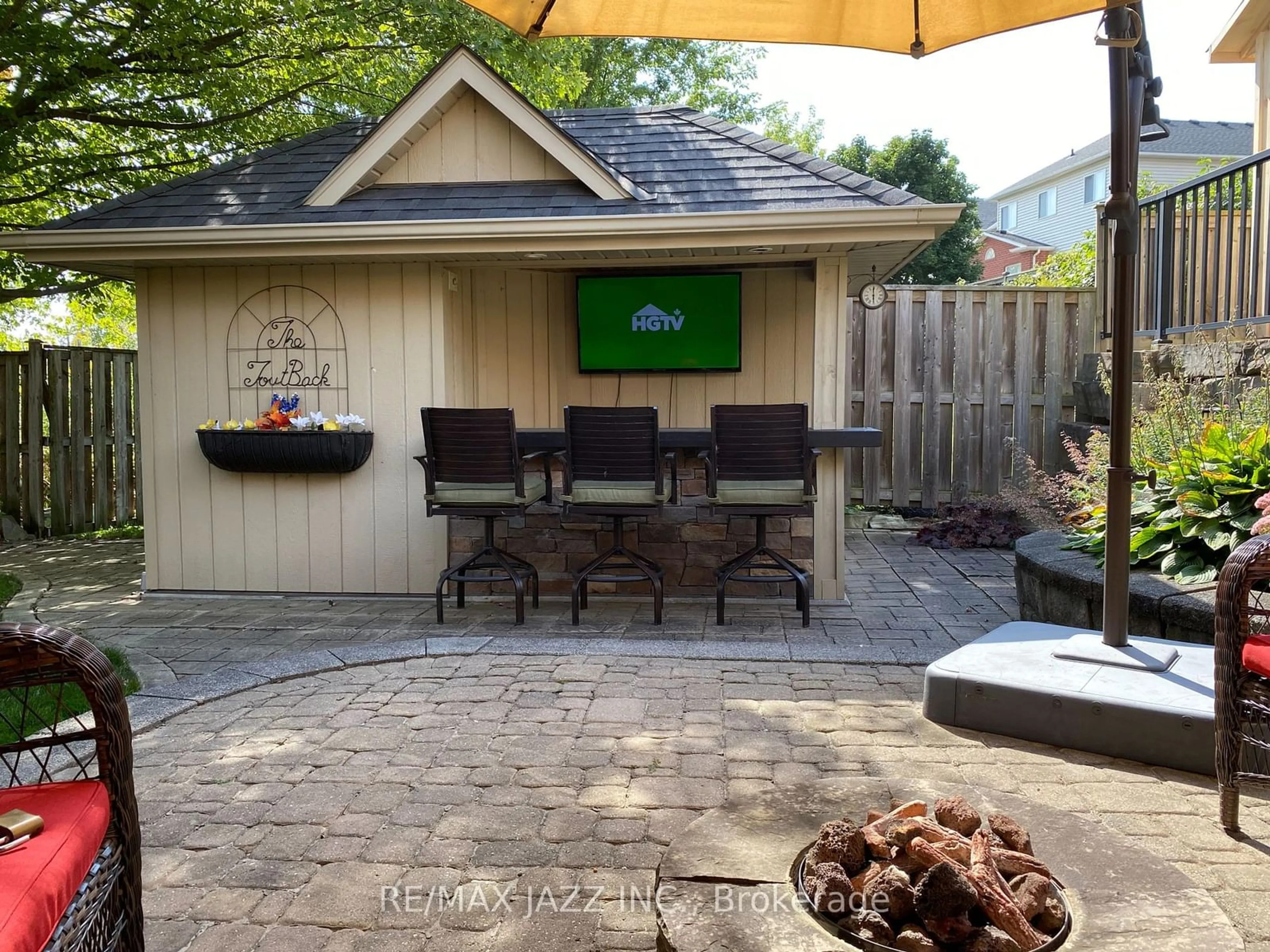 Patio, street for 59 Anders Dr, Scugog Ontario L9L 1T7