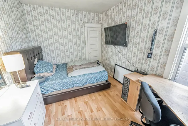 Additional property image - 151 Broadview Ave