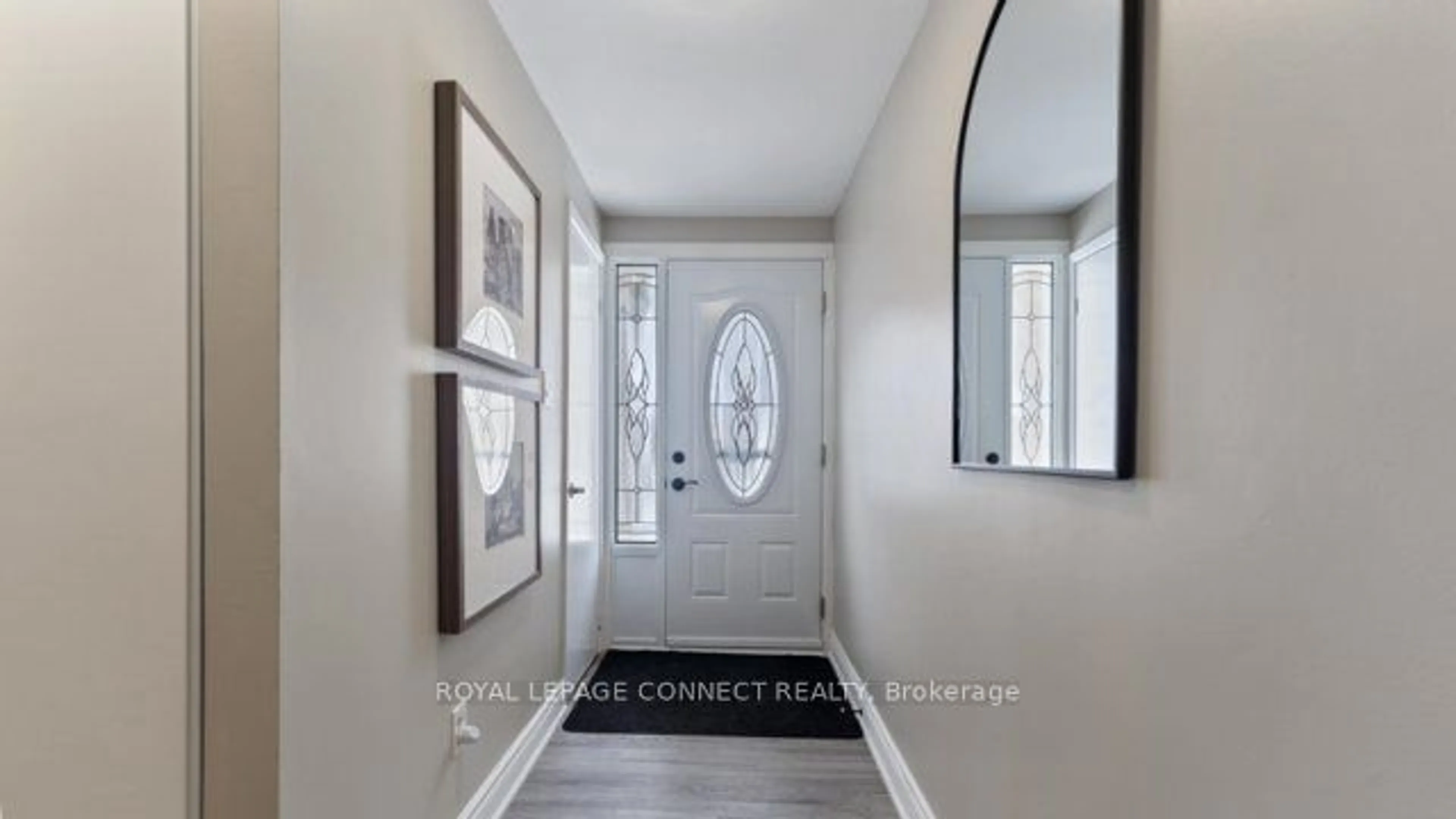 Indoor entryway for 1133 Ritson Rd #17, Oshawa Ontario L1G 7T3